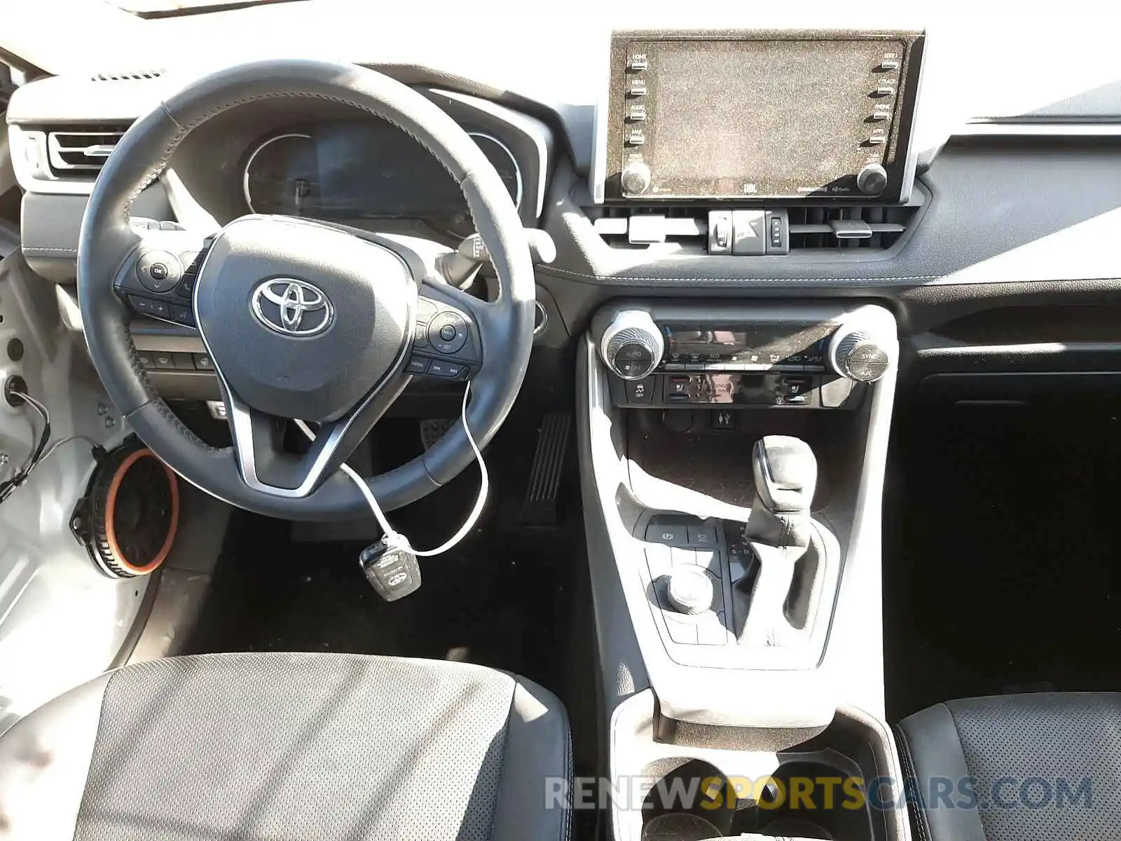 9 Фотография поврежденного автомобиля JTMN1RFV1KJ023200 TOYOTA RAV4 2019