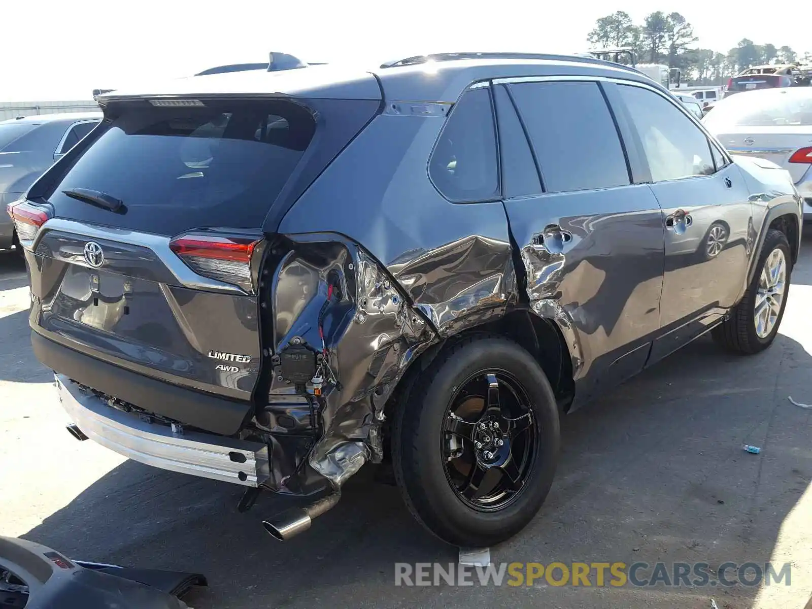 4 Photograph of a damaged car JTMN1RFV2KD028940 TOYOTA RAV4 2019