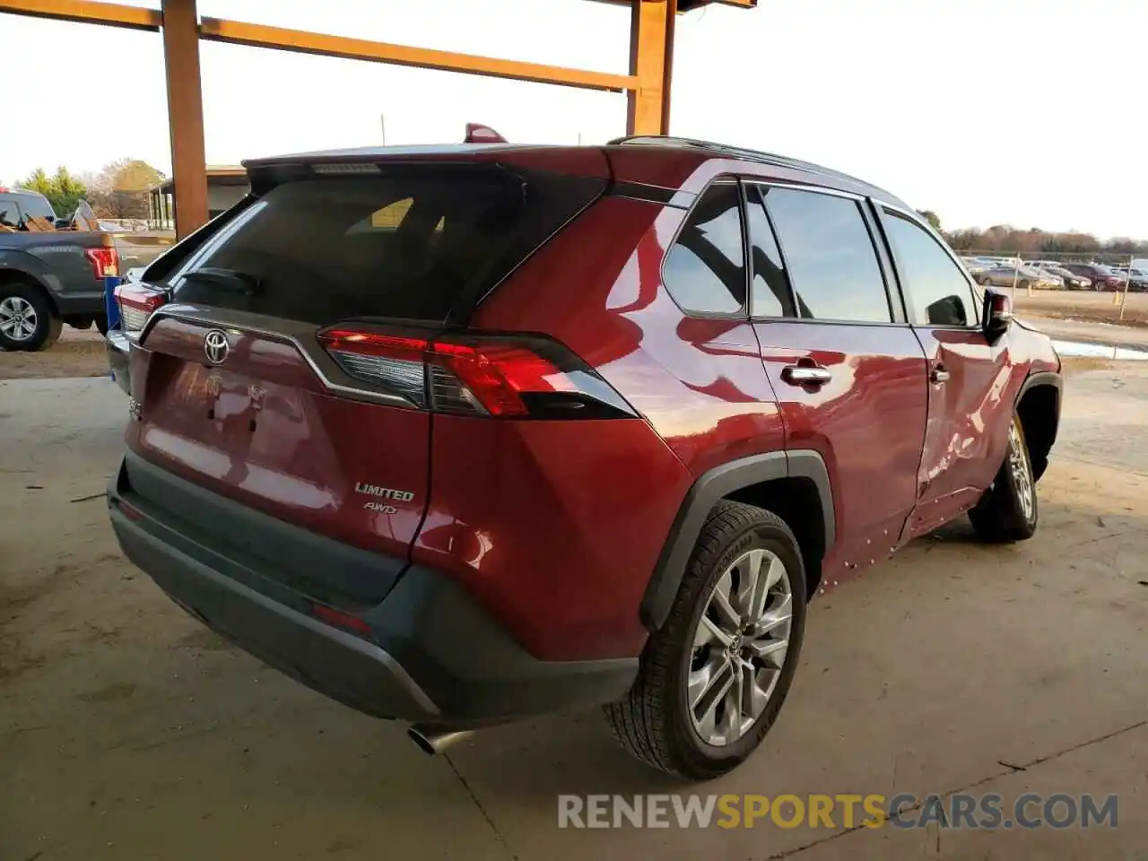 4 Photograph of a damaged car JTMN1RFV2KD029697 TOYOTA RAV4 2019