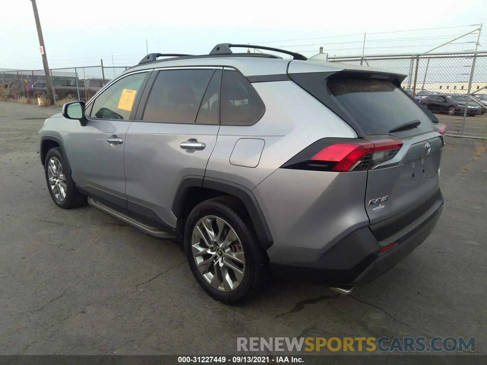 3 Фотография поврежденного автомобиля JTMN1RFV2KD508539 TOYOTA RAV4 2019