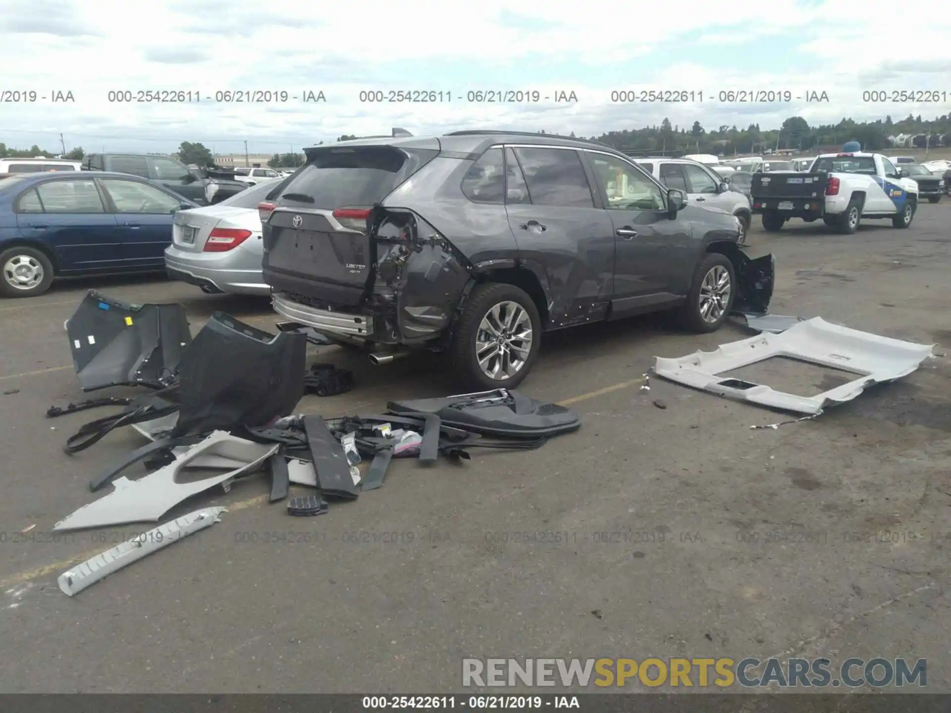 4 Photograph of a damaged car JTMN1RFV2KD509349 TOYOTA RAV4 2019