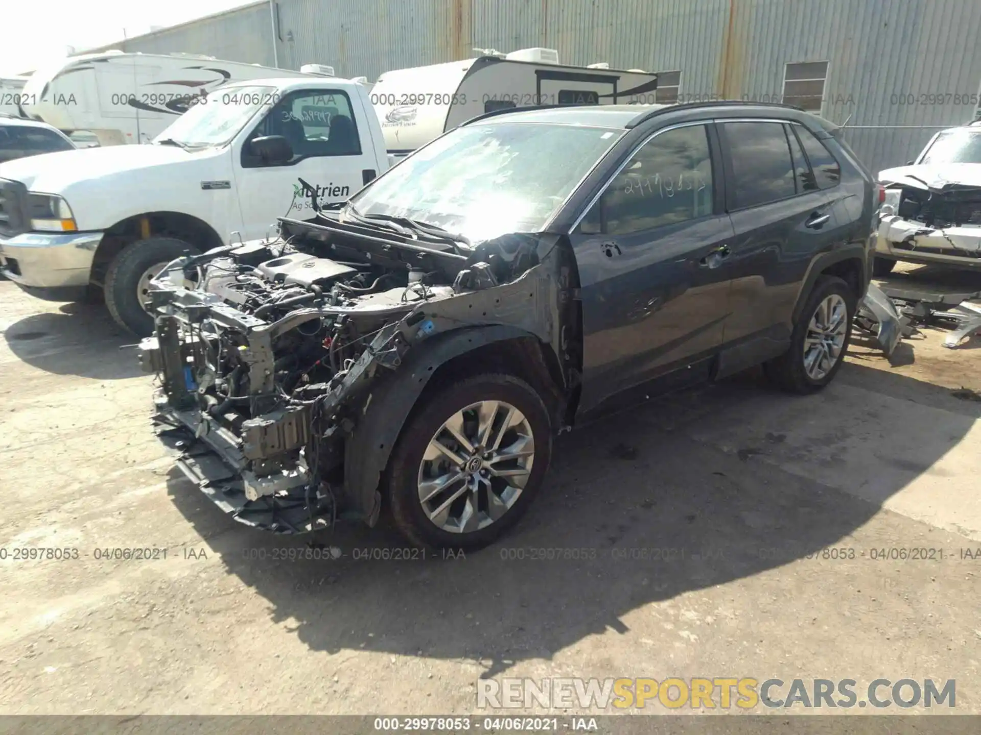 2 Фотография поврежденного автомобиля JTMN1RFV2KD509626 TOYOTA RAV4 2019