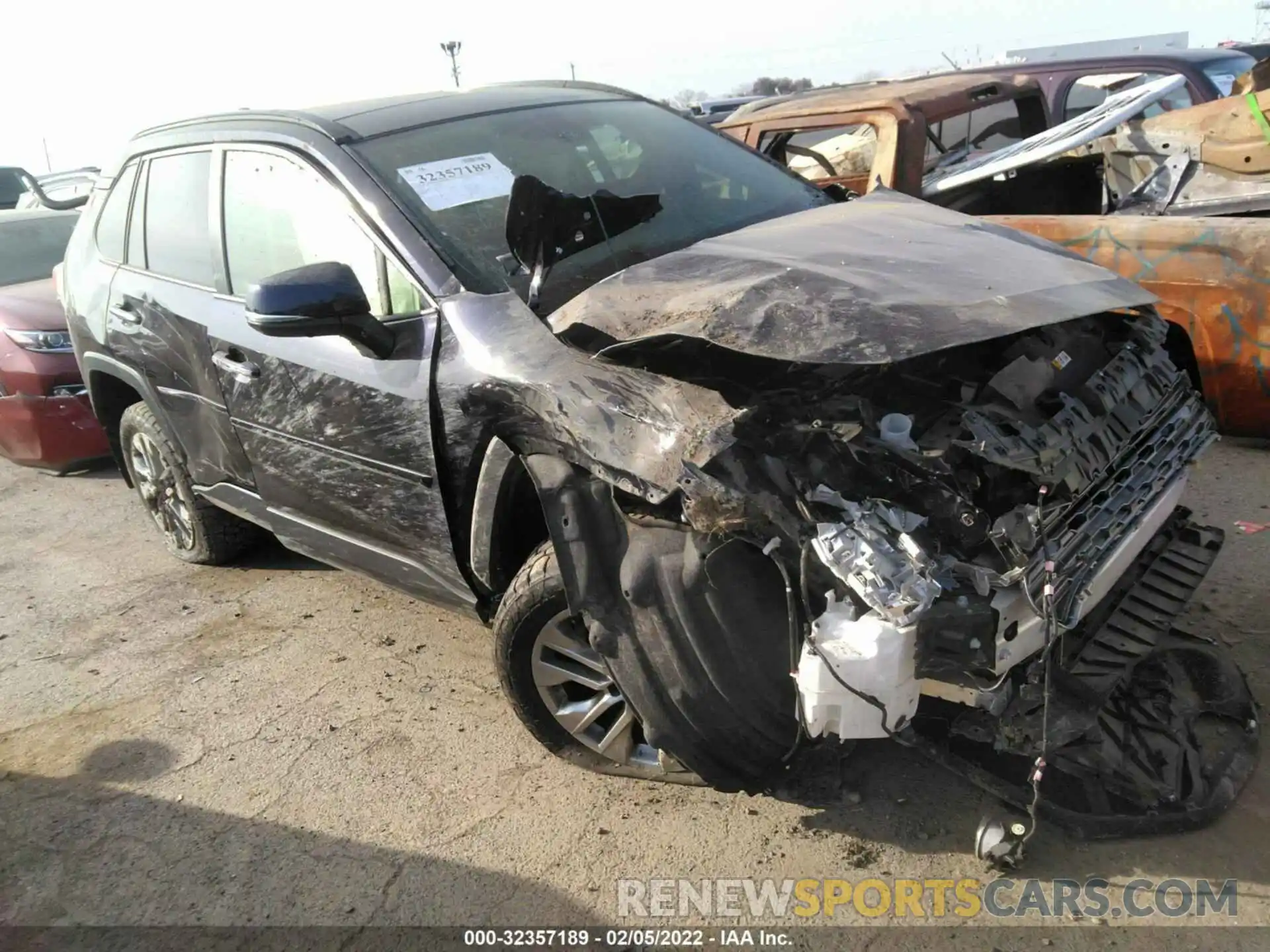 1 Photograph of a damaged car JTMN1RFV2KD522523 TOYOTA RAV4 2019