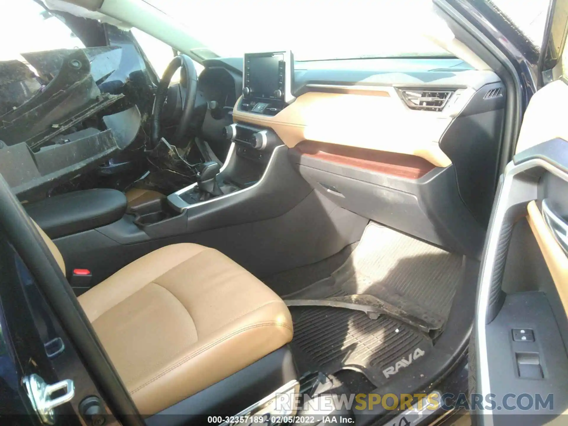 5 Фотография поврежденного автомобиля JTMN1RFV2KD522523 TOYOTA RAV4 2019