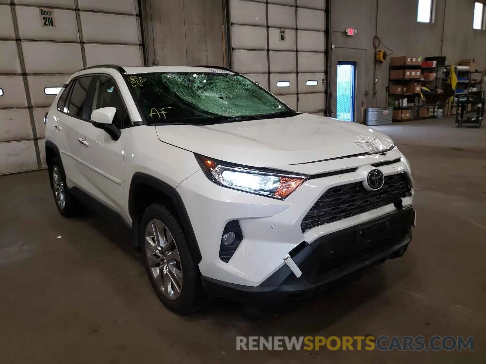 1 Photograph of a damaged car JTMN1RFV2KJ006647 TOYOTA RAV4 2019