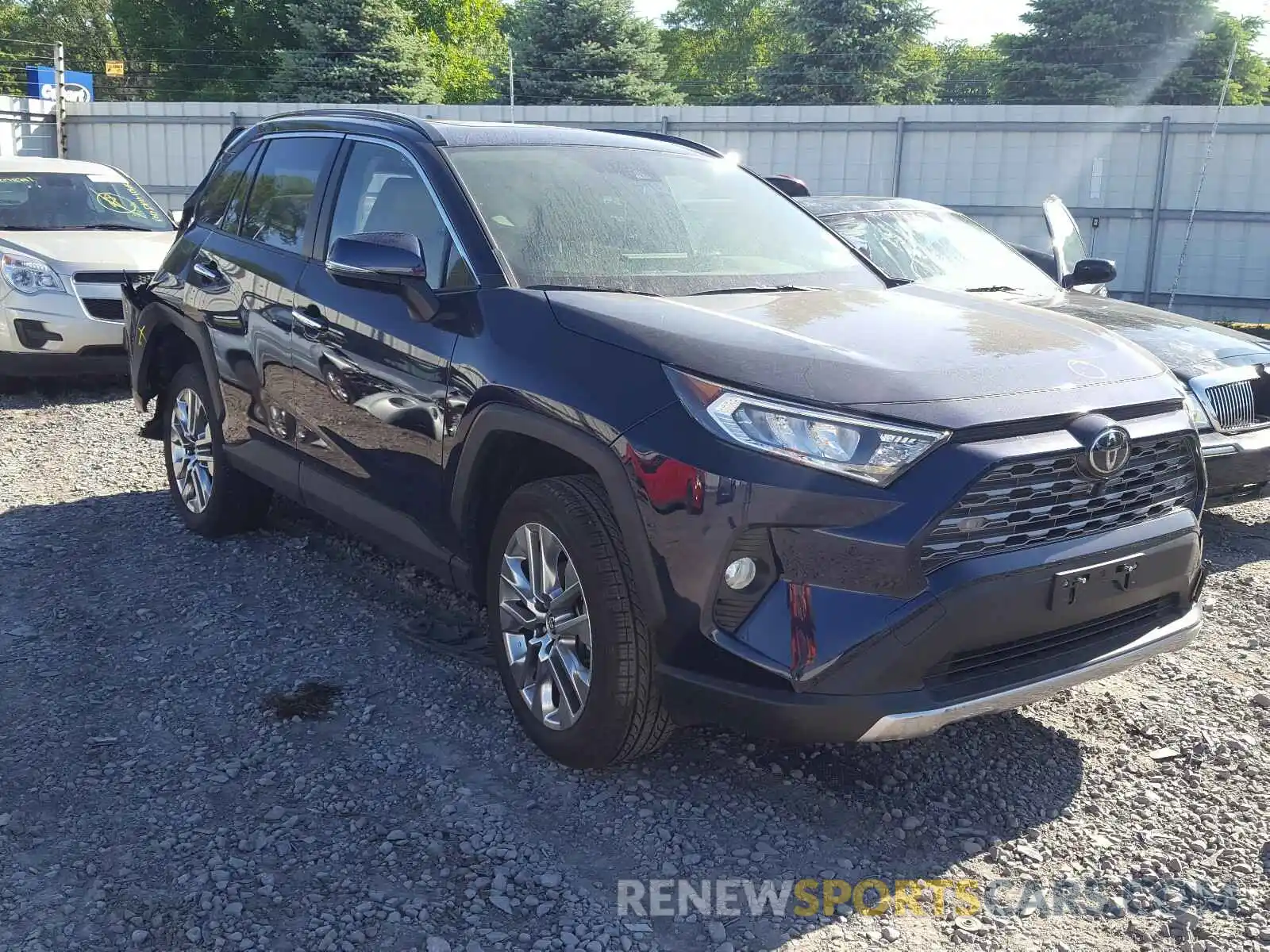 1 Photograph of a damaged car JTMN1RFV2KJ009662 TOYOTA RAV4 2019