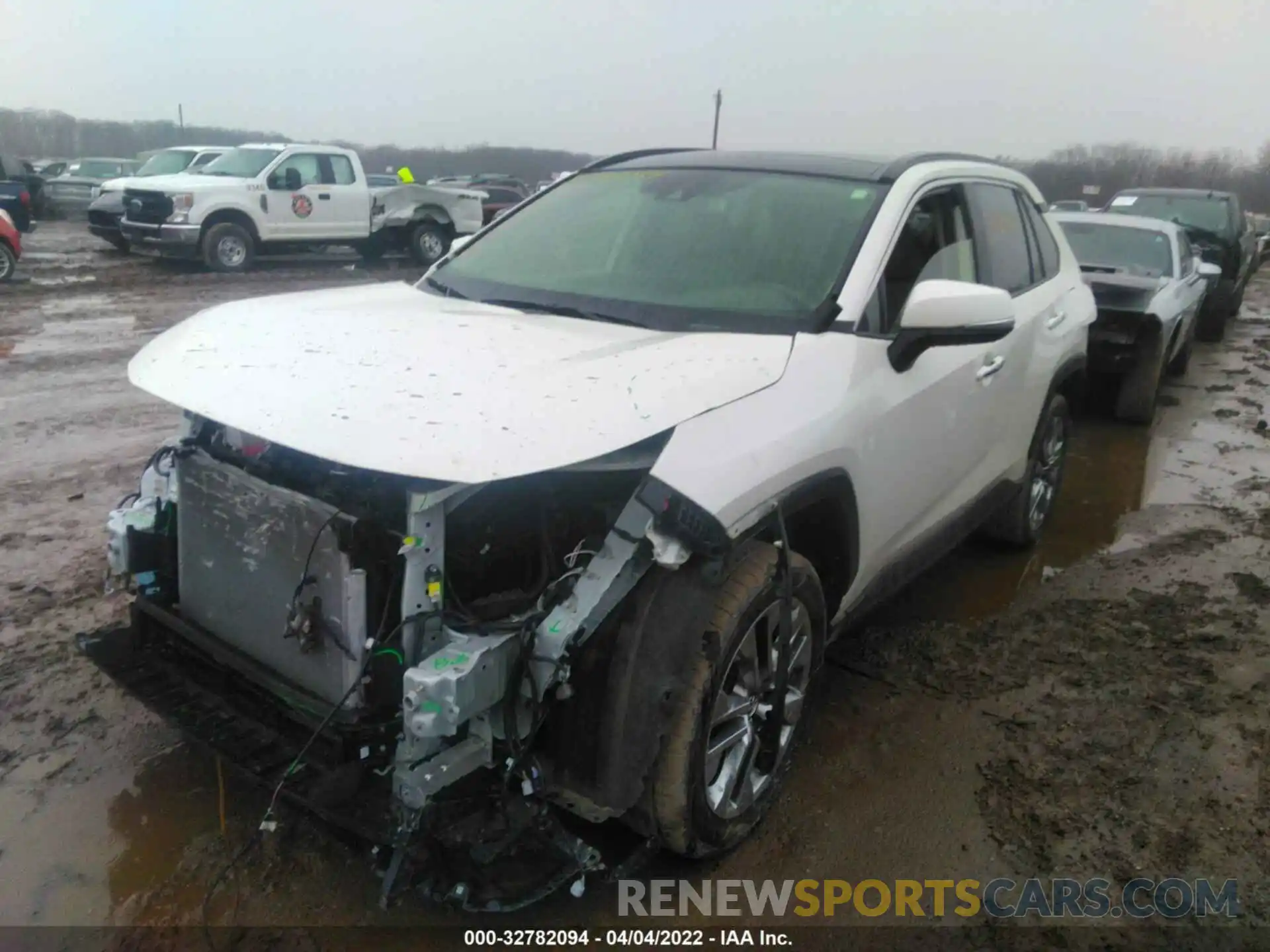 2 Photograph of a damaged car JTMN1RFV2KJ020483 TOYOTA RAV4 2019