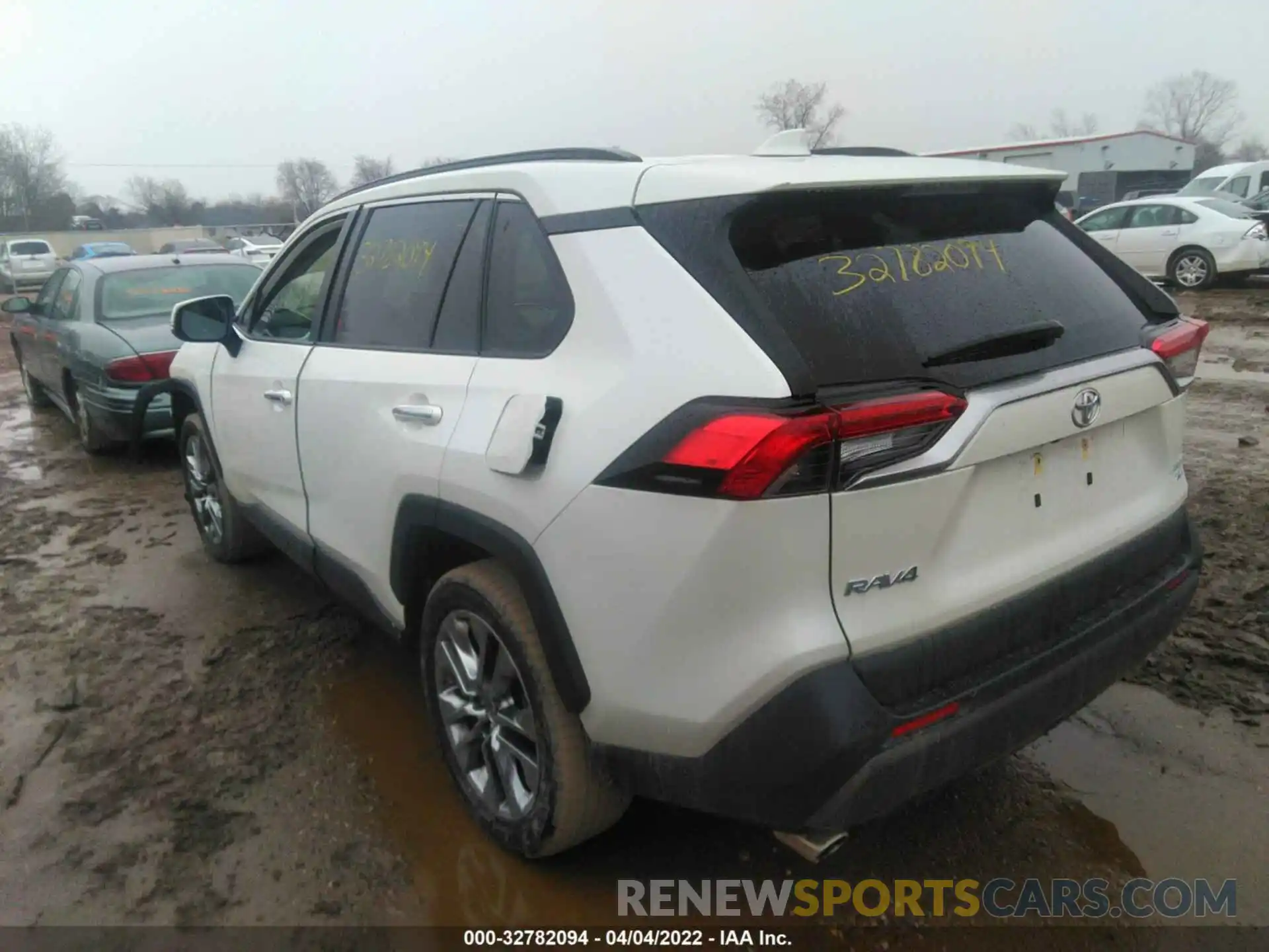 3 Фотография поврежденного автомобиля JTMN1RFV2KJ020483 TOYOTA RAV4 2019