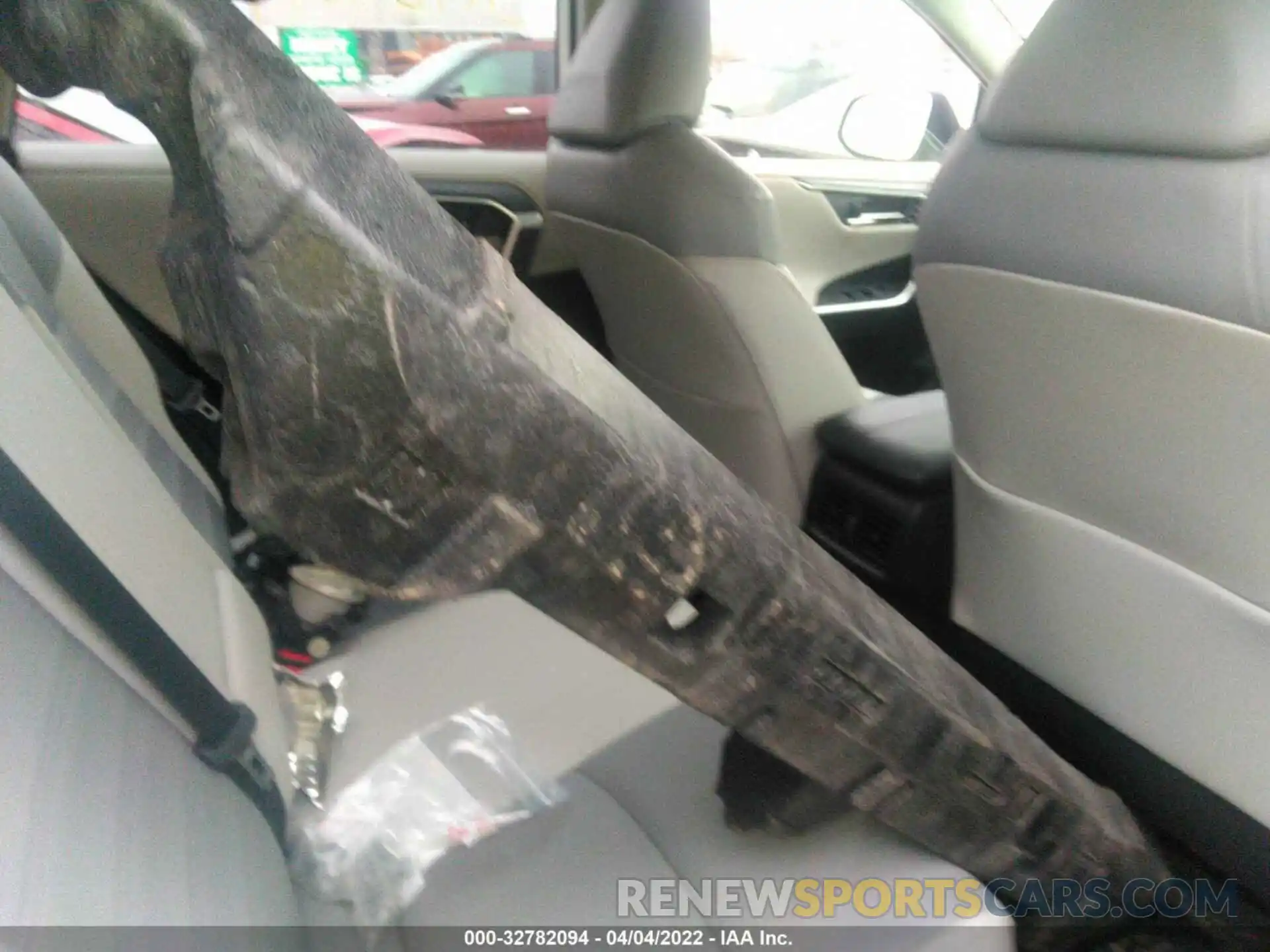 8 Photograph of a damaged car JTMN1RFV2KJ020483 TOYOTA RAV4 2019