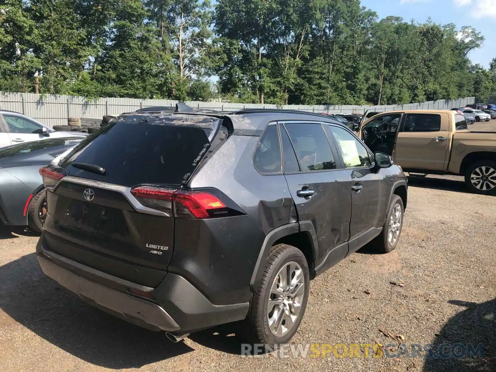 4 Photograph of a damaged car JTMN1RFV3KD503382 TOYOTA RAV4 2019