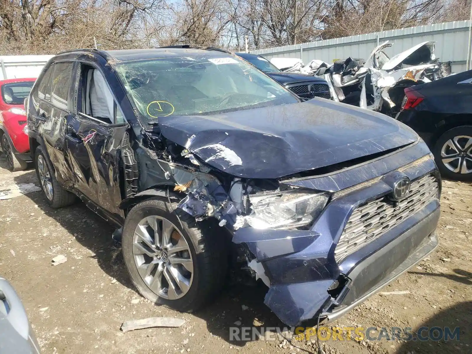 1 Photograph of a damaged car JTMN1RFV3KD517735 TOYOTA RAV4 2019