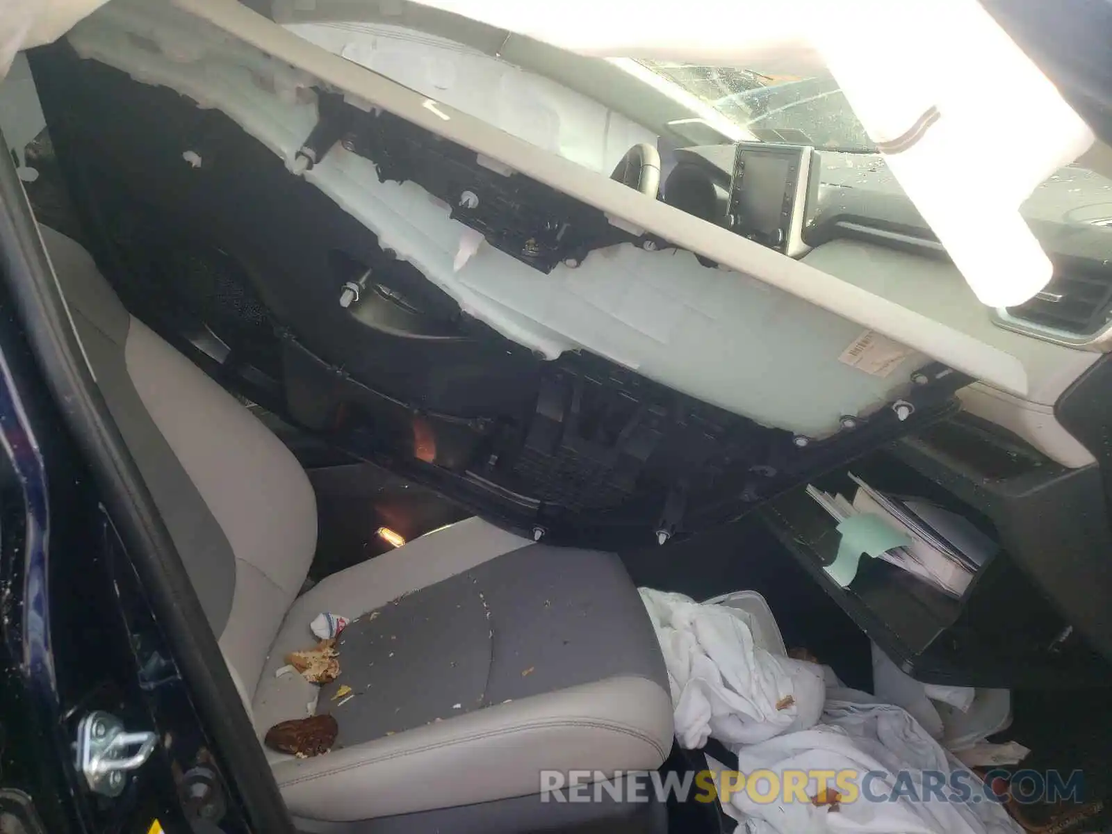 5 Photograph of a damaged car JTMN1RFV3KD517735 TOYOTA RAV4 2019