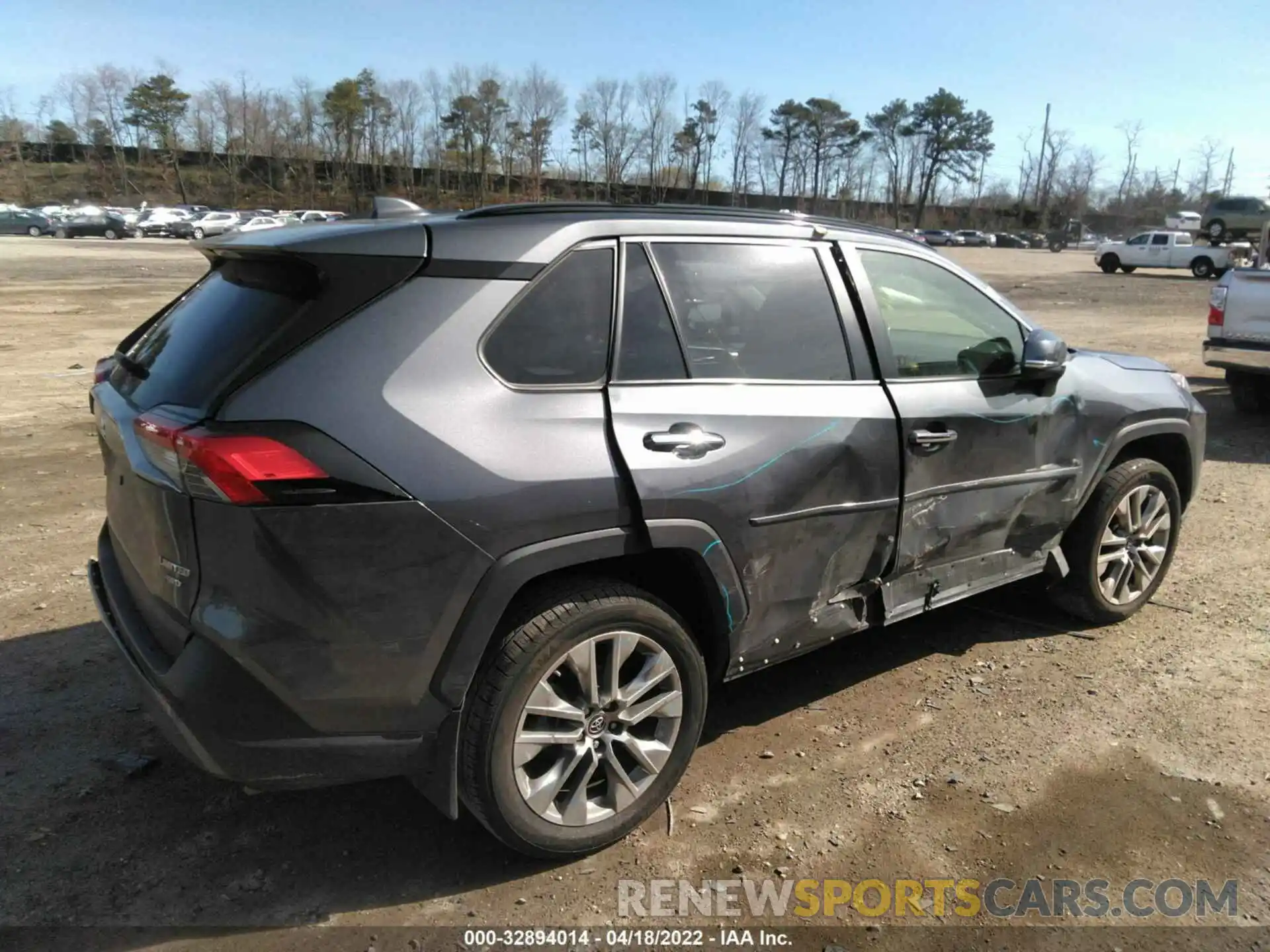 4 Photograph of a damaged car JTMN1RFV3KD518903 TOYOTA RAV4 2019