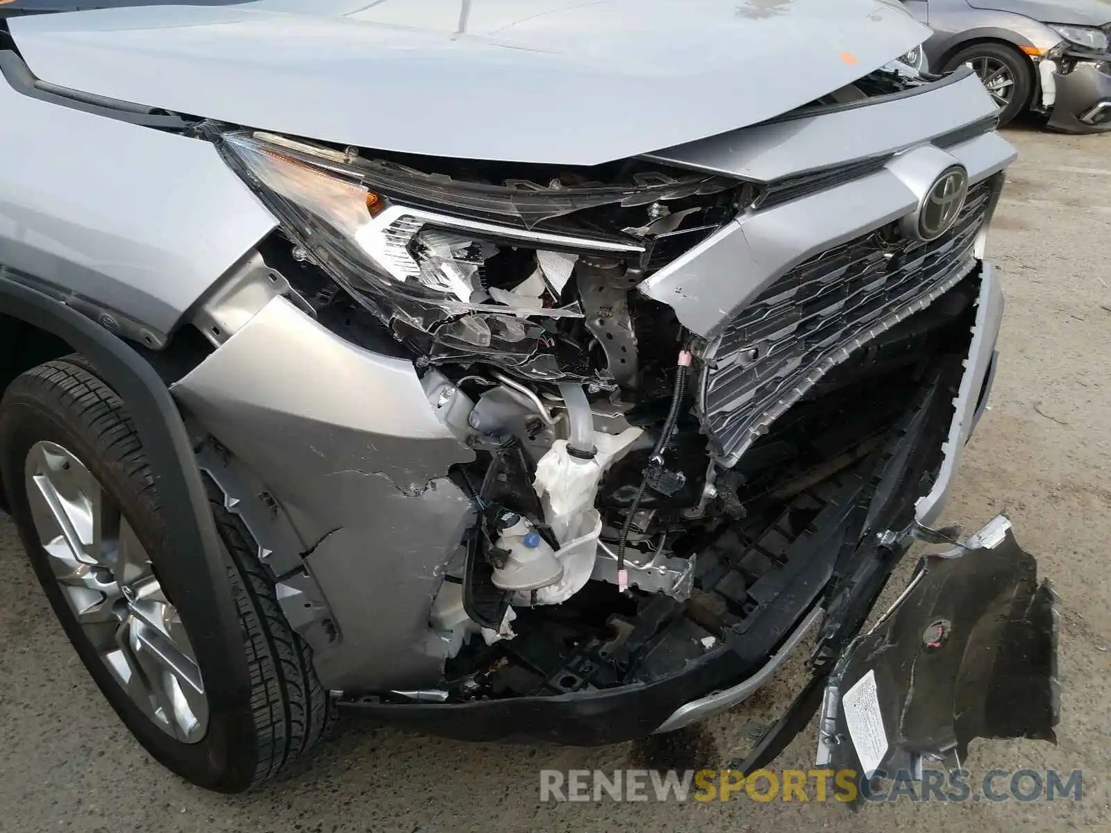 9 Photograph of a damaged car JTMN1RFV3KD520294 TOYOTA RAV4 2019