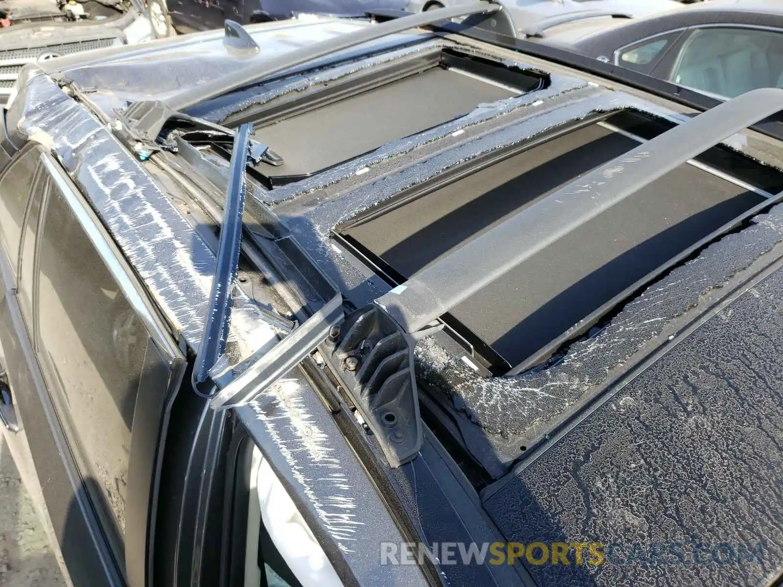 9 Photograph of a damaged car JTMN1RFV3KD521574 TOYOTA RAV4 2019