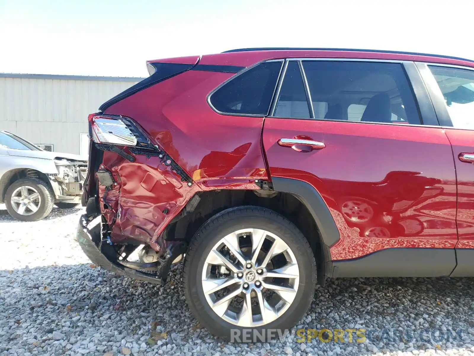 9 Photograph of a damaged car JTMN1RFV3KJ024140 TOYOTA RAV4 2019