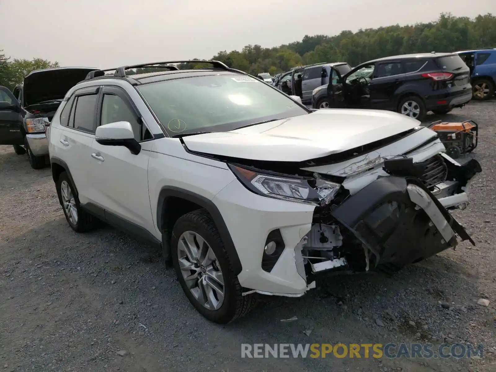 1 Photograph of a damaged car JTMN1RFV4KD522572 TOYOTA RAV4 2019