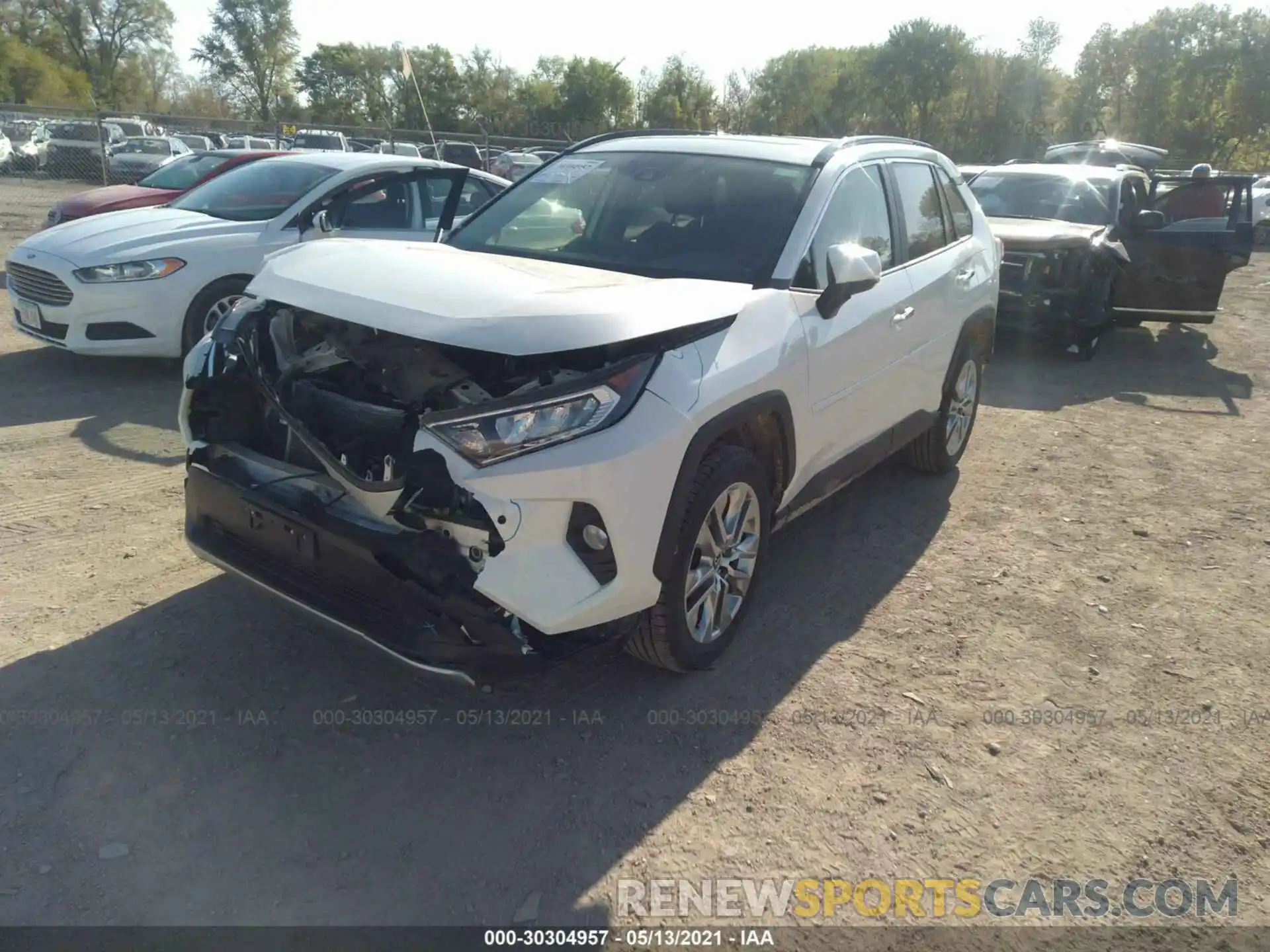 2 Photograph of a damaged car JTMN1RFV4KJ006813 TOYOTA RAV4 2019