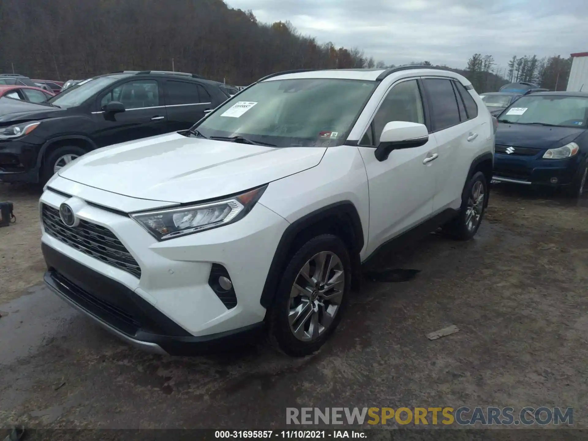 2 Фотография поврежденного автомобиля JTMN1RFV4KJ024972 TOYOTA RAV4 2019