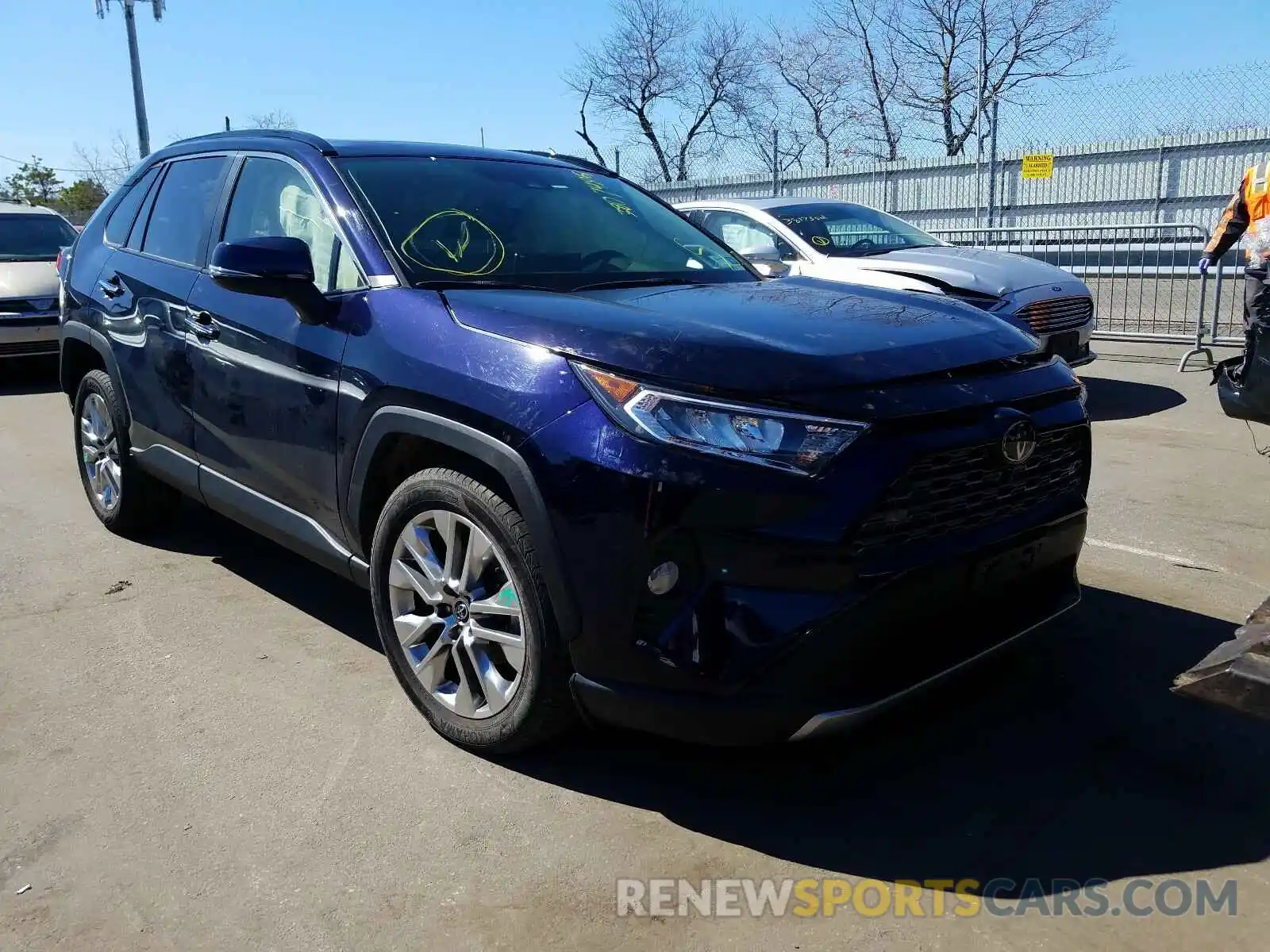 1 Photograph of a damaged car JTMN1RFV5KD017690 TOYOTA RAV4 2019