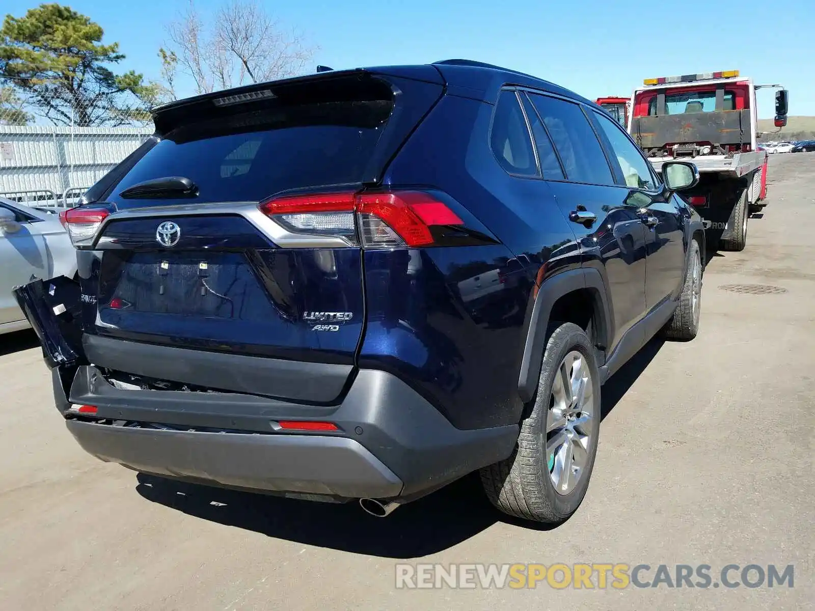 4 Photograph of a damaged car JTMN1RFV5KD017690 TOYOTA RAV4 2019