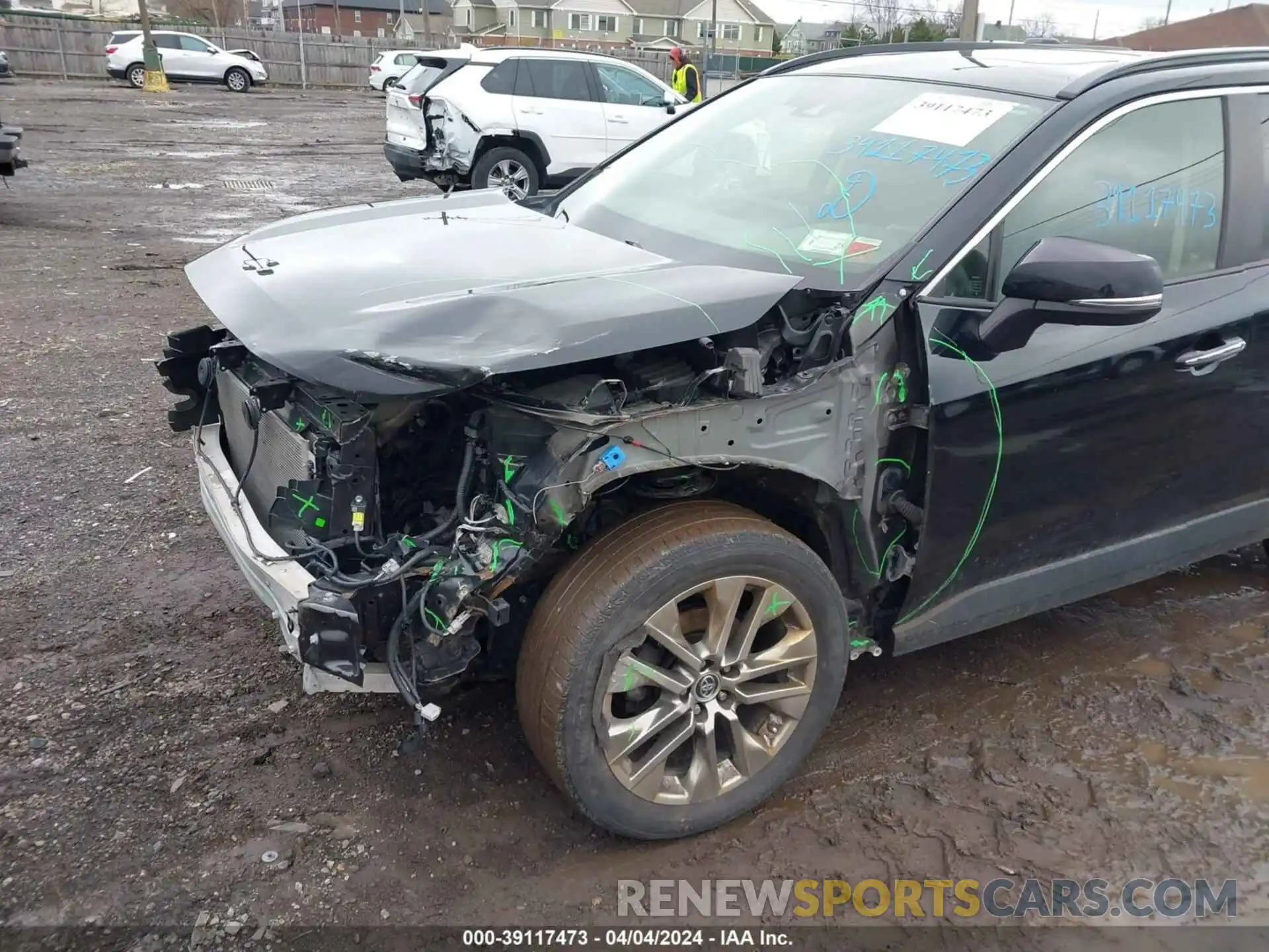 18 Photograph of a damaged car JTMN1RFV5KD022520 TOYOTA RAV4 2019