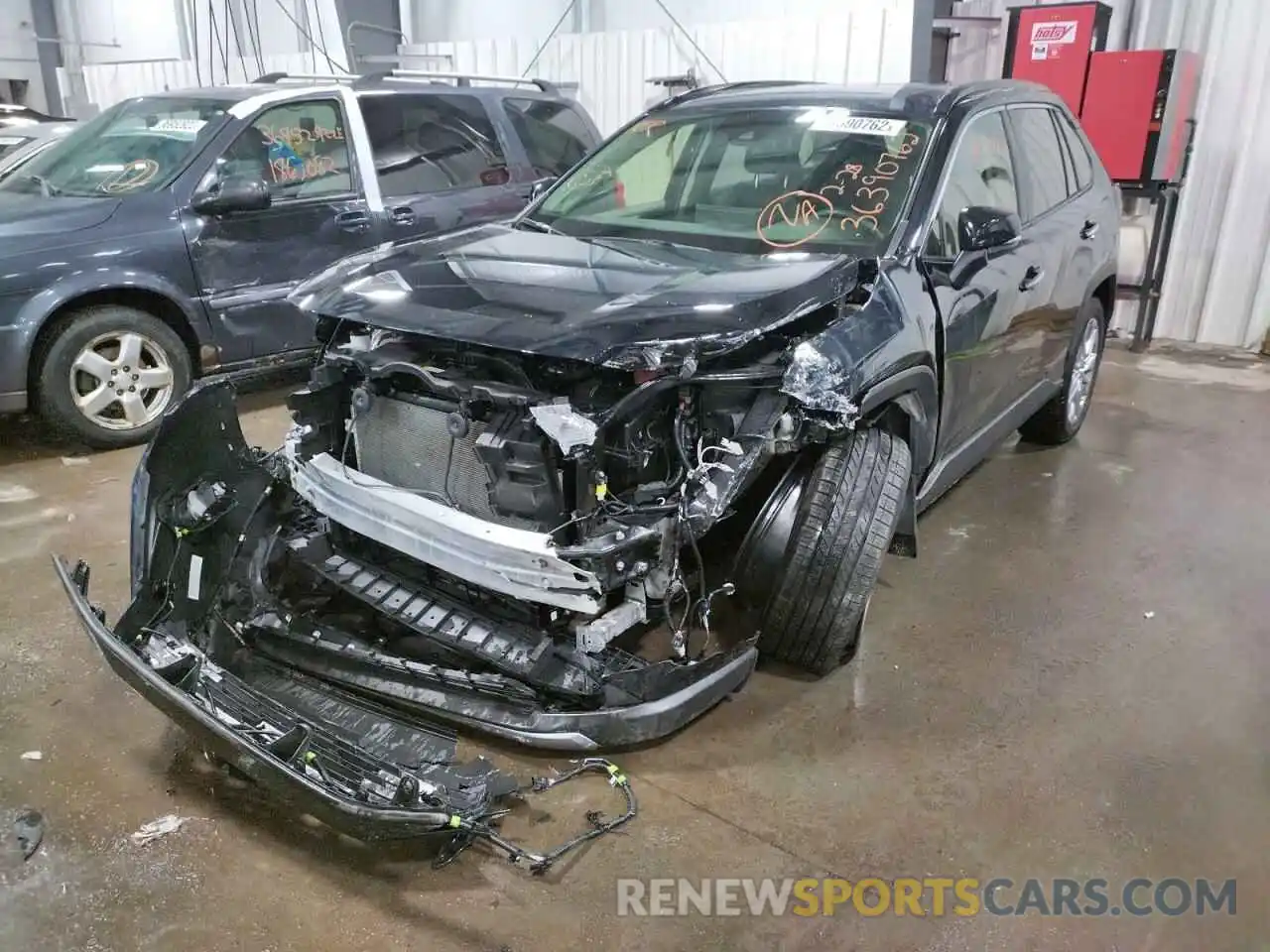 2 Photograph of a damaged car JTMN1RFV5KD036269 TOYOTA RAV4 2019