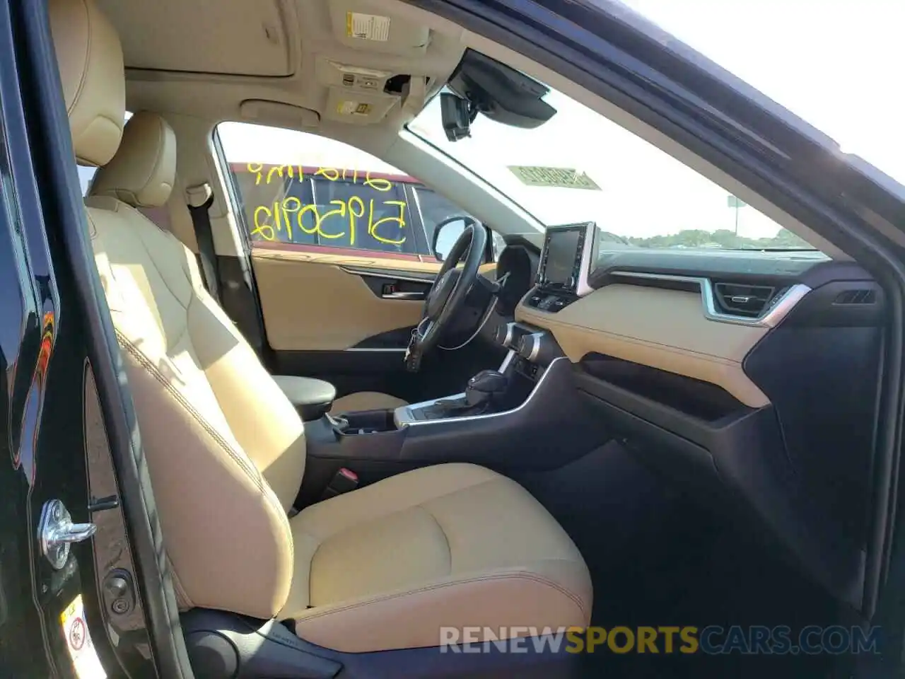 5 Photograph of a damaged car JTMN1RFV5KD505568 TOYOTA RAV4 2019