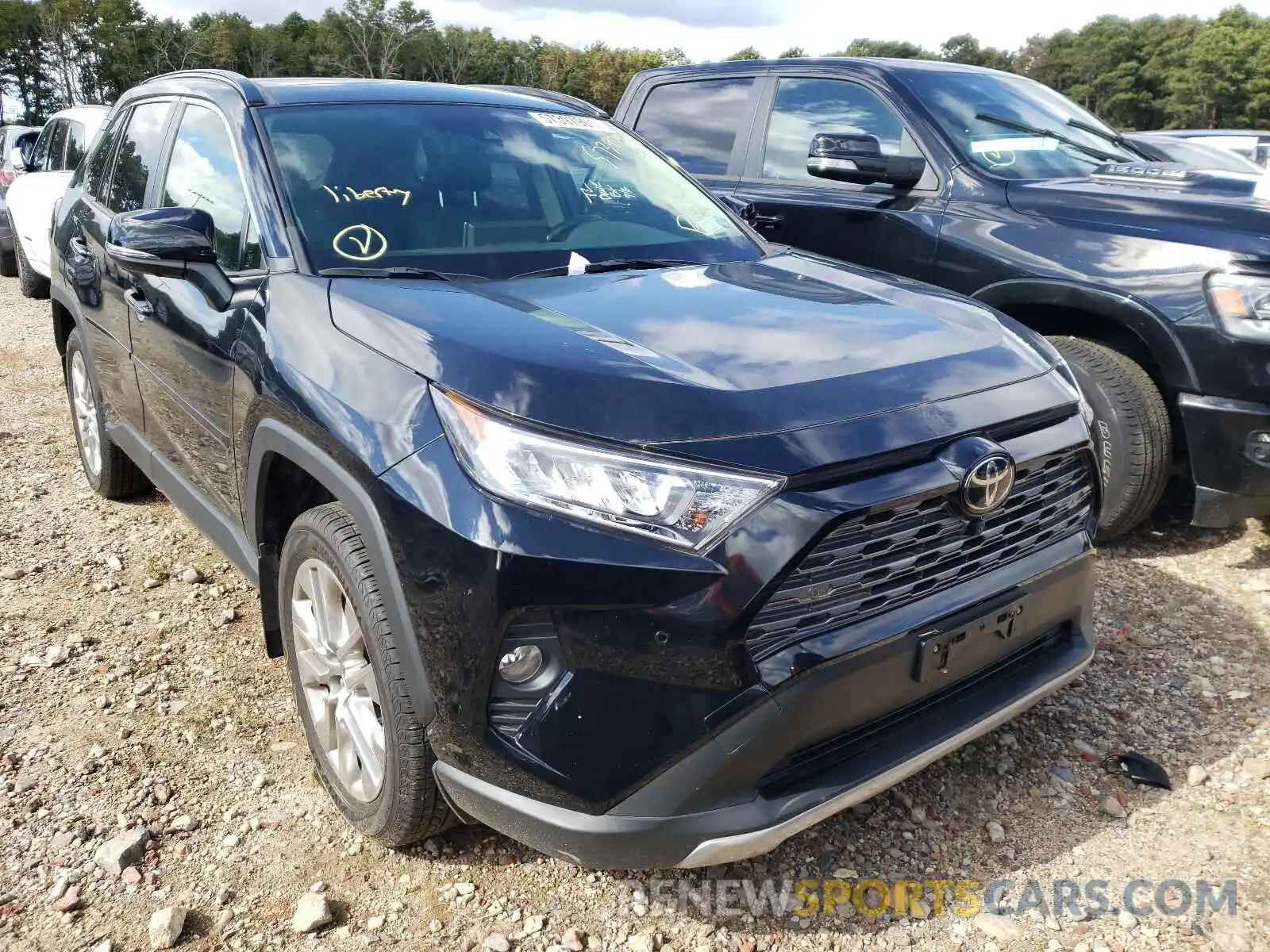 1 Photograph of a damaged car JTMN1RFV5KD520250 TOYOTA RAV4 2019