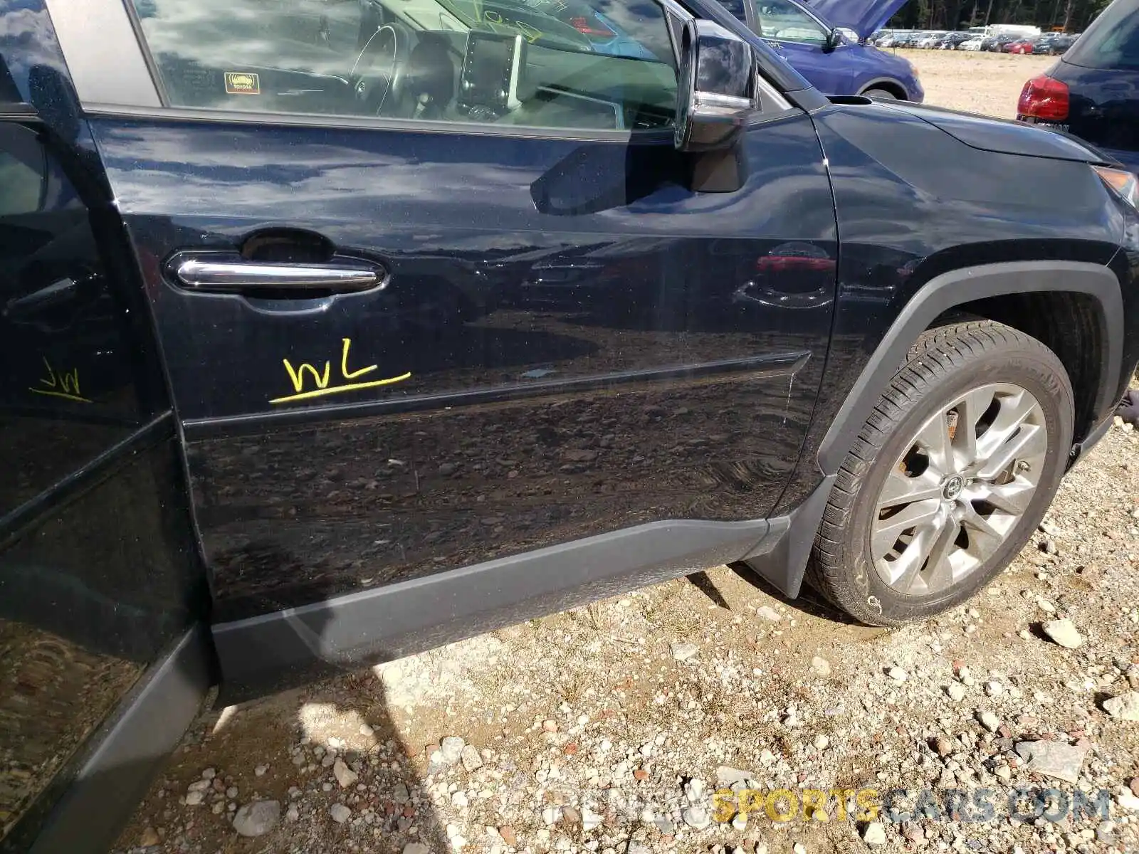 9 Photograph of a damaged car JTMN1RFV5KD520250 TOYOTA RAV4 2019