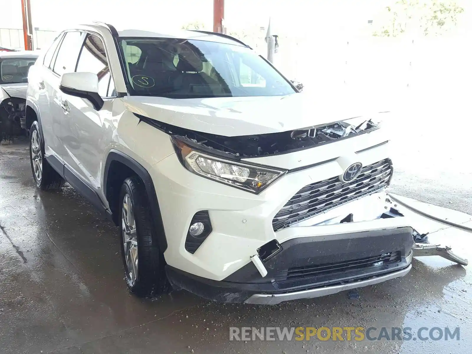 1 Photograph of a damaged car JTMN1RFV6KD027595 TOYOTA RAV4 2019