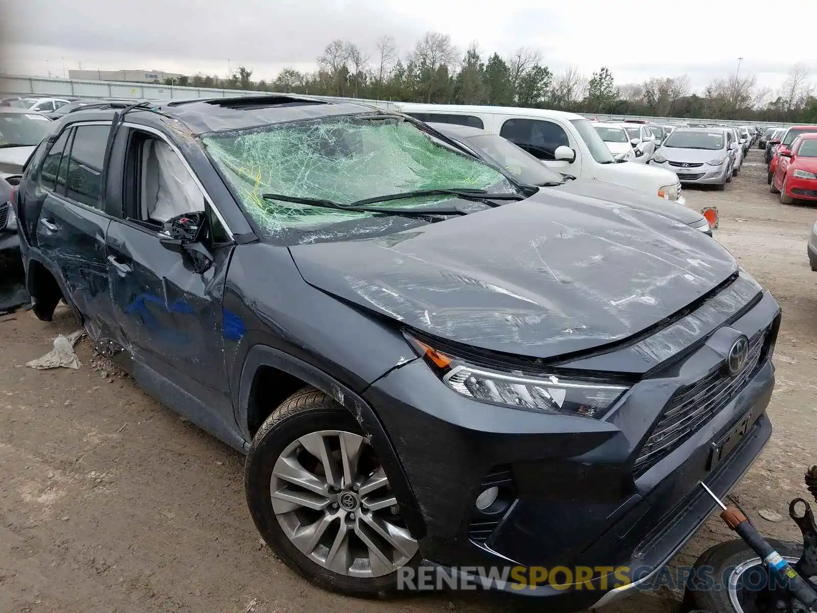 1 Photograph of a damaged car JTMN1RFV6KD035258 TOYOTA RAV4 2019