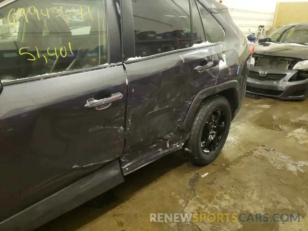 9 Photograph of a damaged car JTMN1RFV6KD514425 TOYOTA RAV4 2019