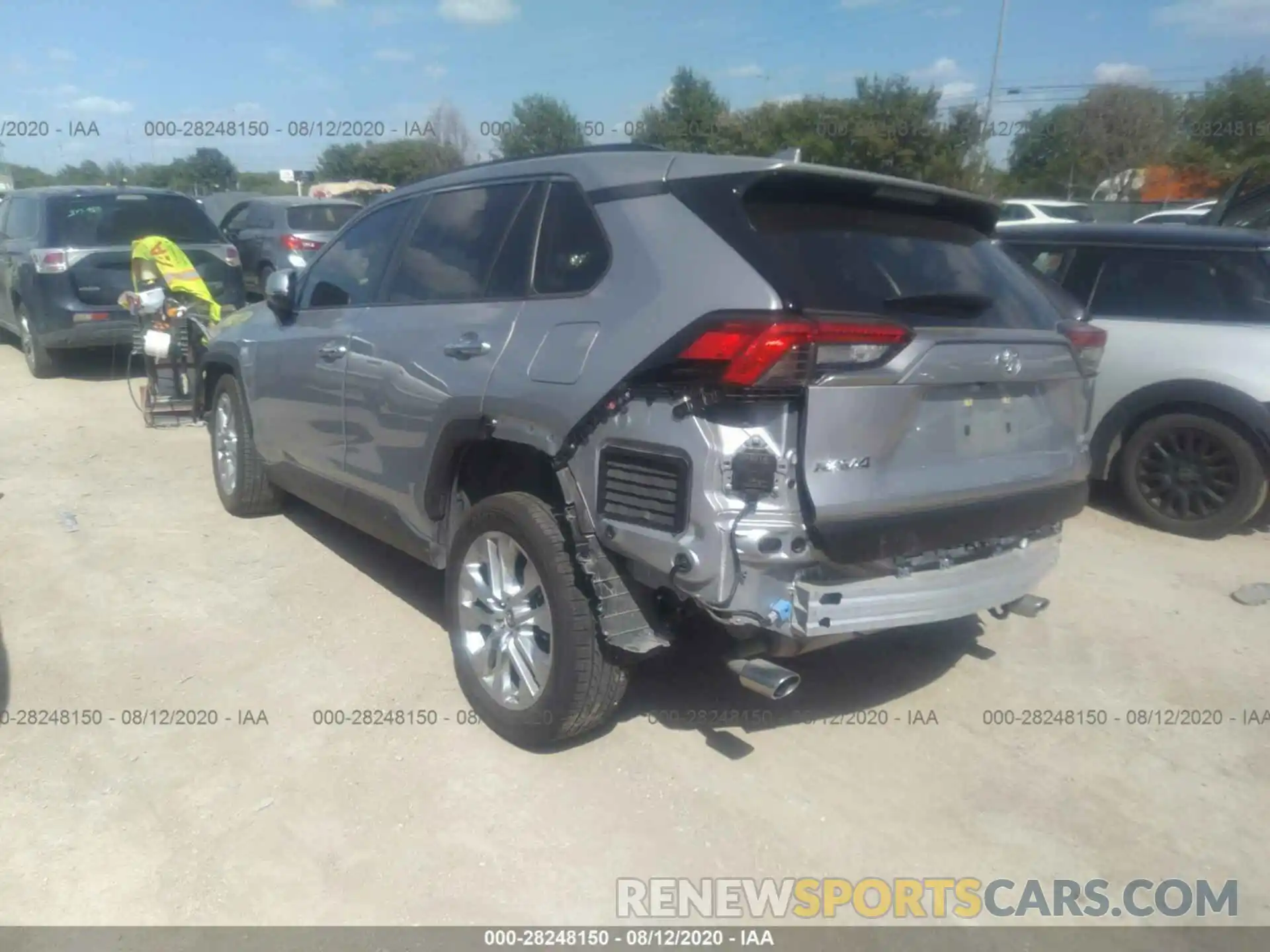 3 Photograph of a damaged car JTMN1RFV6KD519429 TOYOTA RAV4 2019