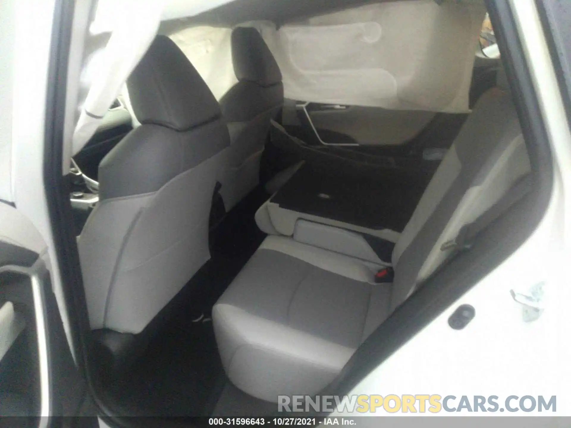 8 Фотография поврежденного автомобиля JTMN1RFV6KD524288 TOYOTA RAV4 2019