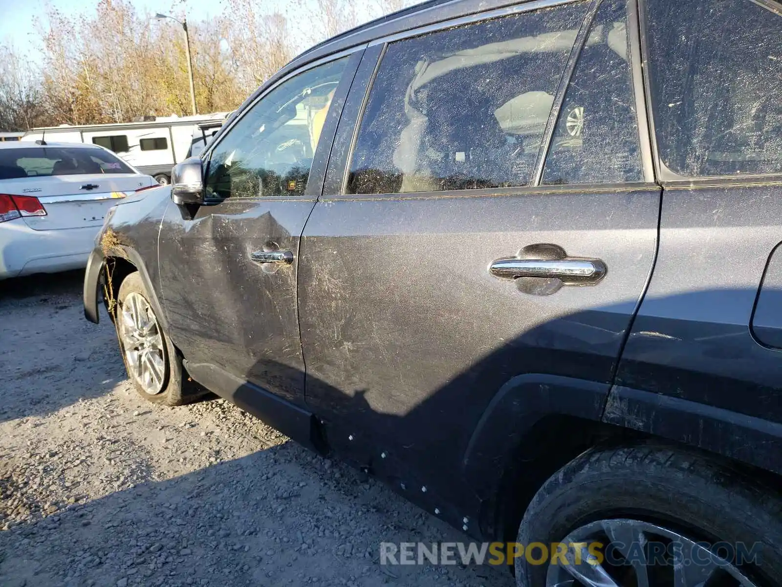 9 Photograph of a damaged car JTMN1RFV7KD022857 TOYOTA RAV4 2019