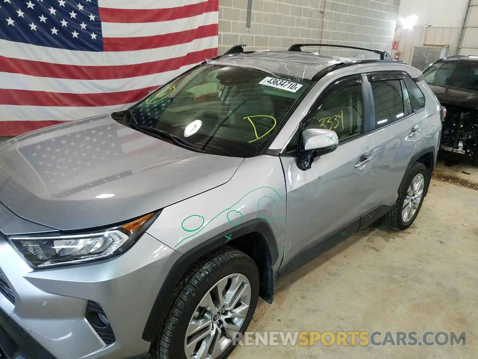 9 Photograph of a damaged car JTMN1RFV7KD035690 TOYOTA RAV4 2019