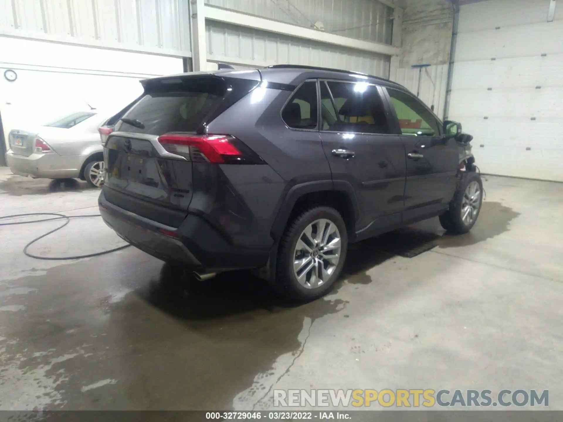 4 Photograph of a damaged car JTMN1RFV7KD038444 TOYOTA RAV4 2019