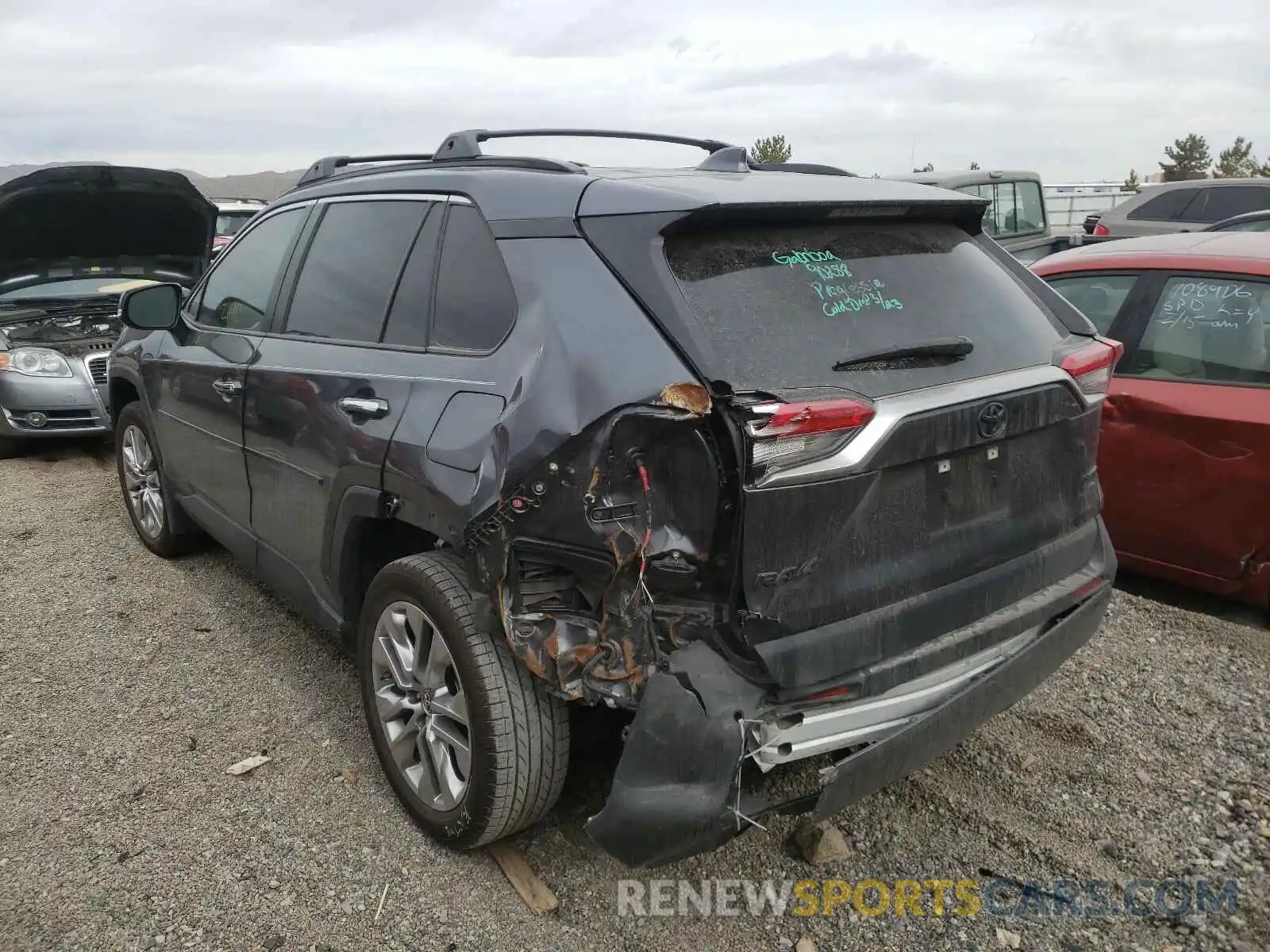 3 Фотография поврежденного автомобиля JTMN1RFV7KD505071 TOYOTA RAV4 2019