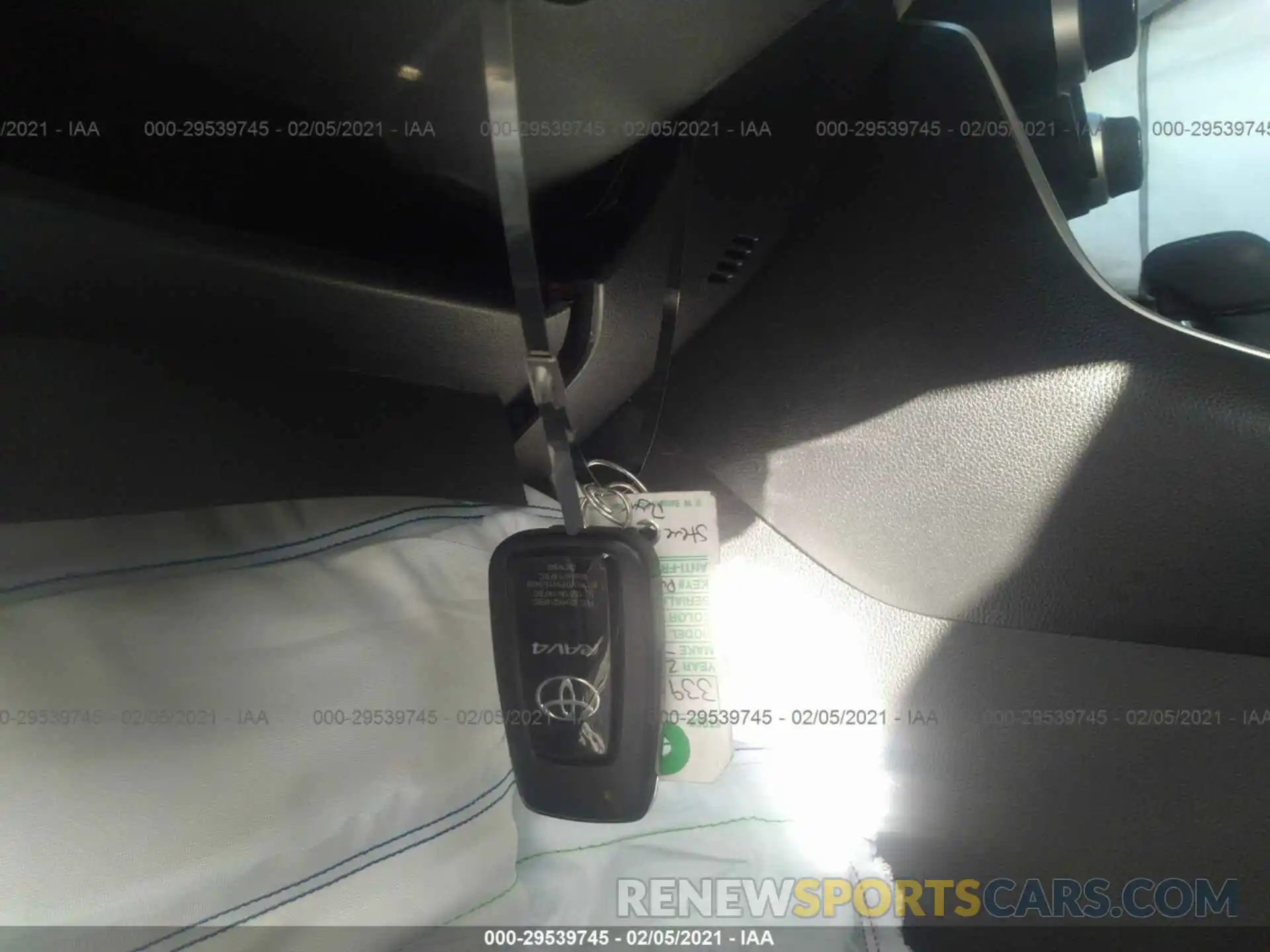 11 Фотография поврежденного автомобиля JTMN1RFV7KD515843 TOYOTA RAV4 2019