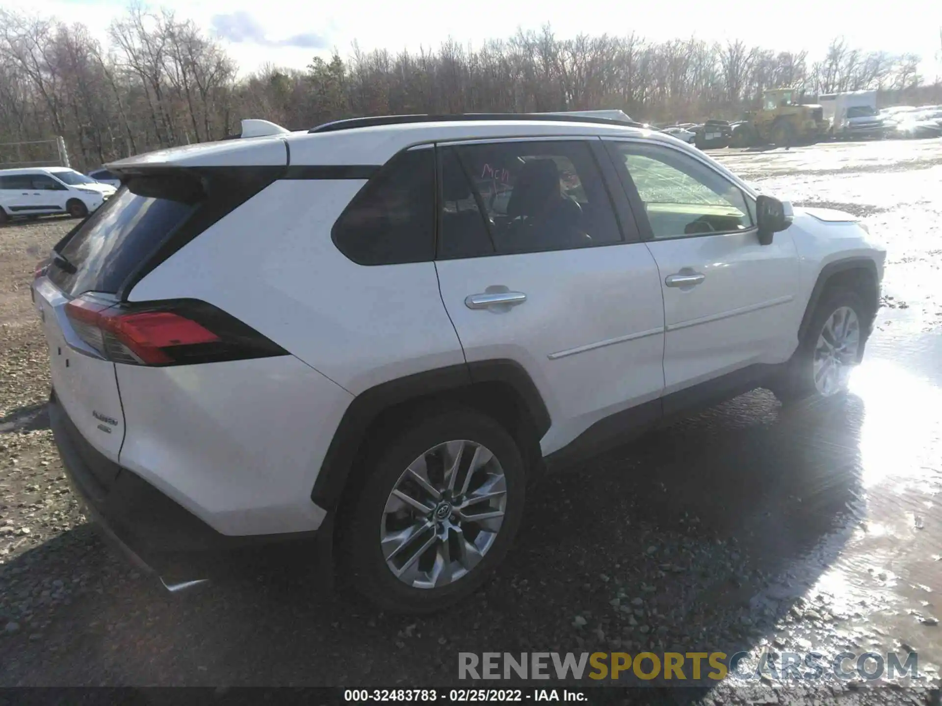 4 Photograph of a damaged car JTMN1RFV7KD520394 TOYOTA RAV4 2019