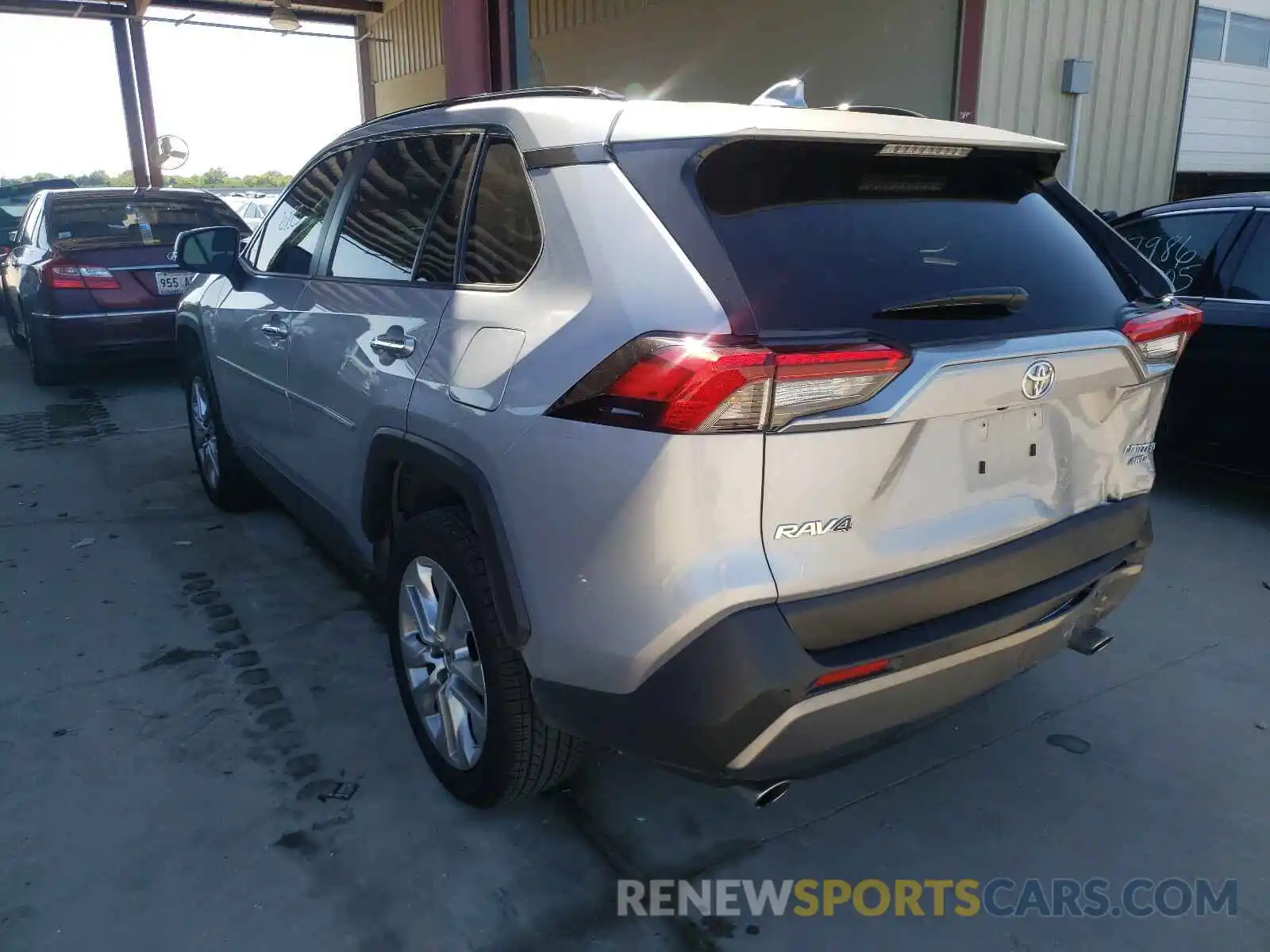 3 Photograph of a damaged car JTMN1RFV7KD522369 TOYOTA RAV4 2019