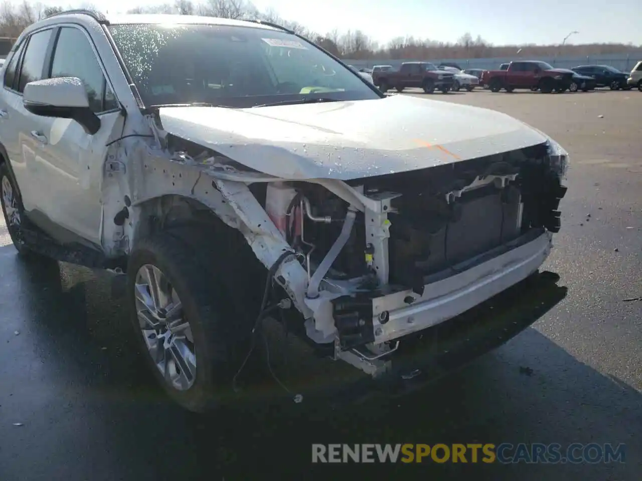 9 Photograph of a damaged car JTMN1RFV8KD007543 TOYOTA RAV4 2019