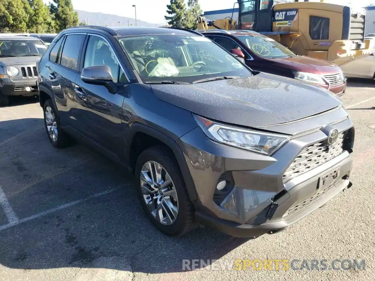 1 Photograph of a damaged car JTMN1RFV8KD505662 TOYOTA RAV4 2019