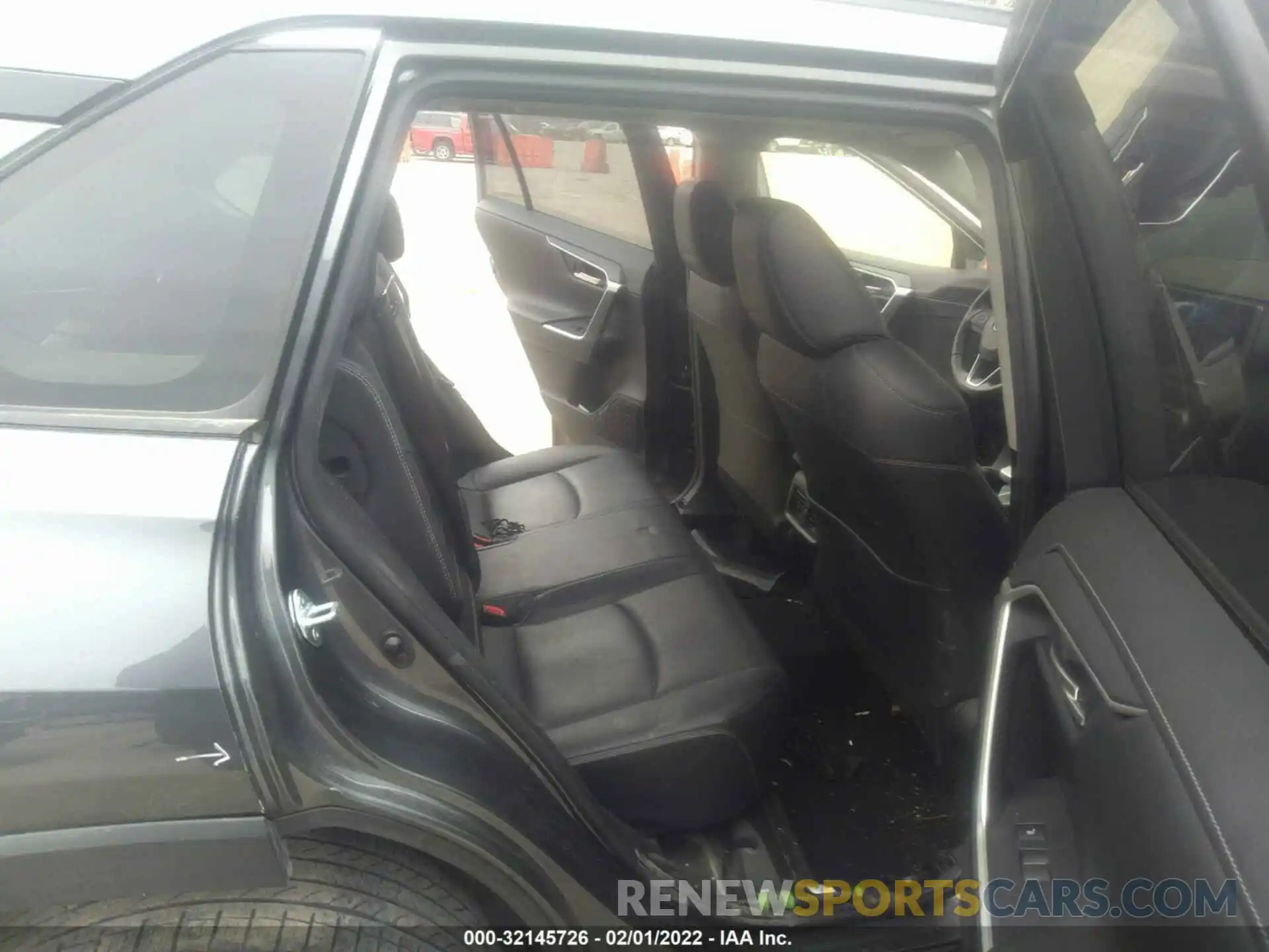 8 Фотография поврежденного автомобиля JTMN1RFV8KD520730 TOYOTA RAV4 2019