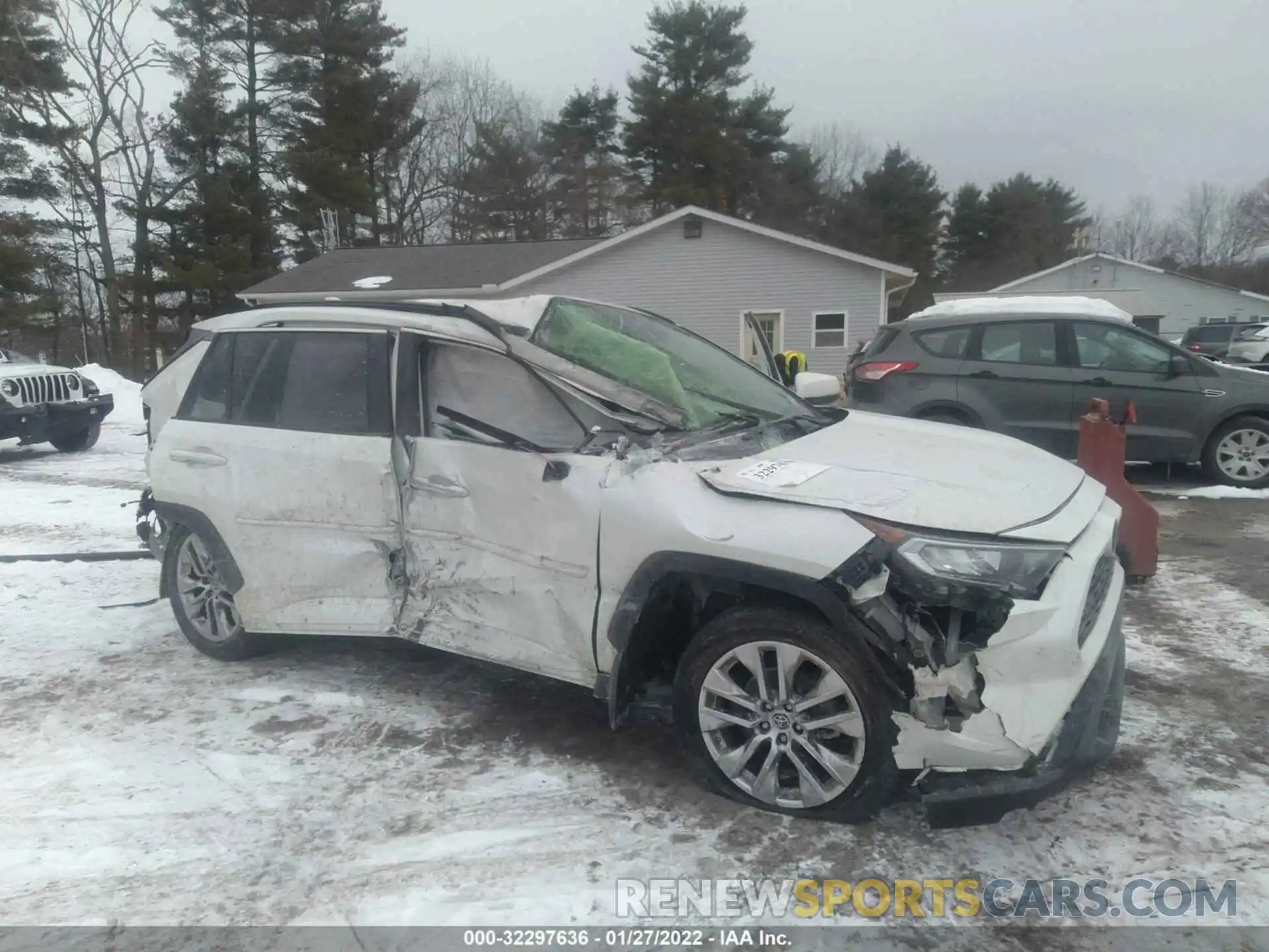 6 Photograph of a damaged car JTMN1RFV8KJ001226 TOYOTA RAV4 2019