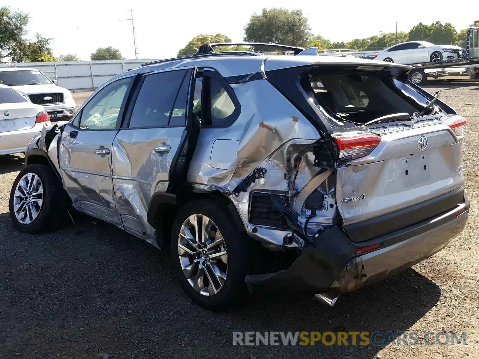 3 Photograph of a damaged car JTMN1RFV9KD502060 TOYOTA RAV4 2019