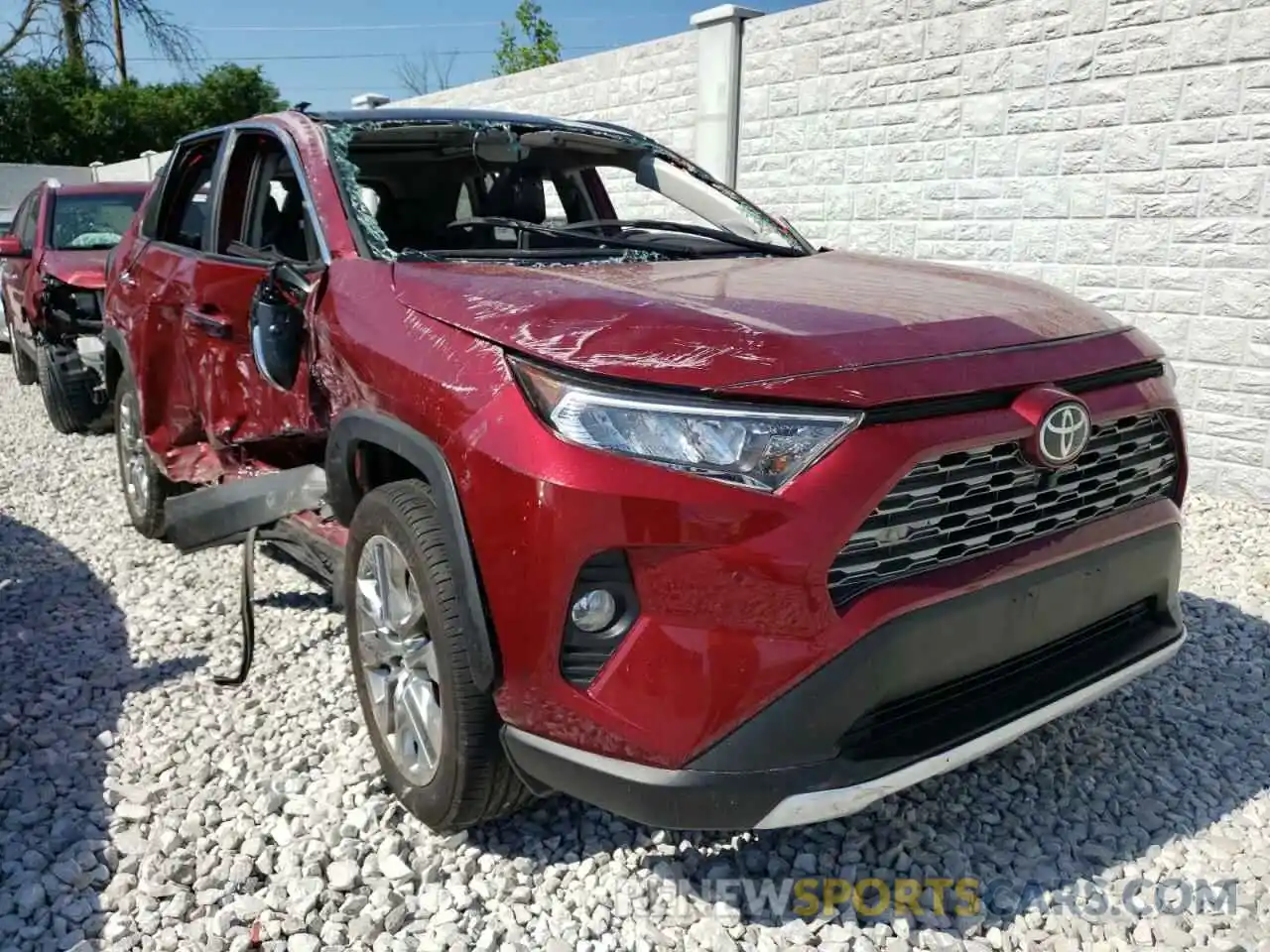 1 Photograph of a damaged car JTMN1RFV9KD515603 TOYOTA RAV4 2019