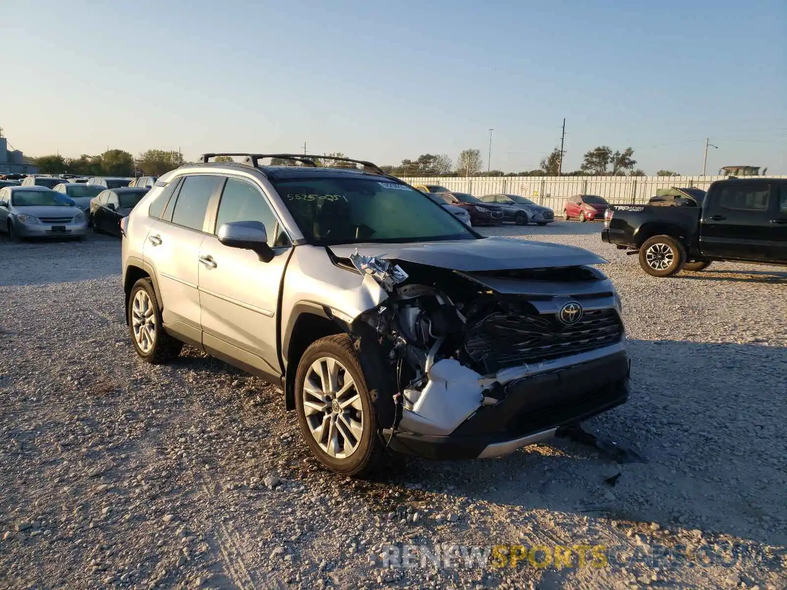 1 Photograph of a damaged car JTMN1RFV9KD521580 TOYOTA RAV4 2019