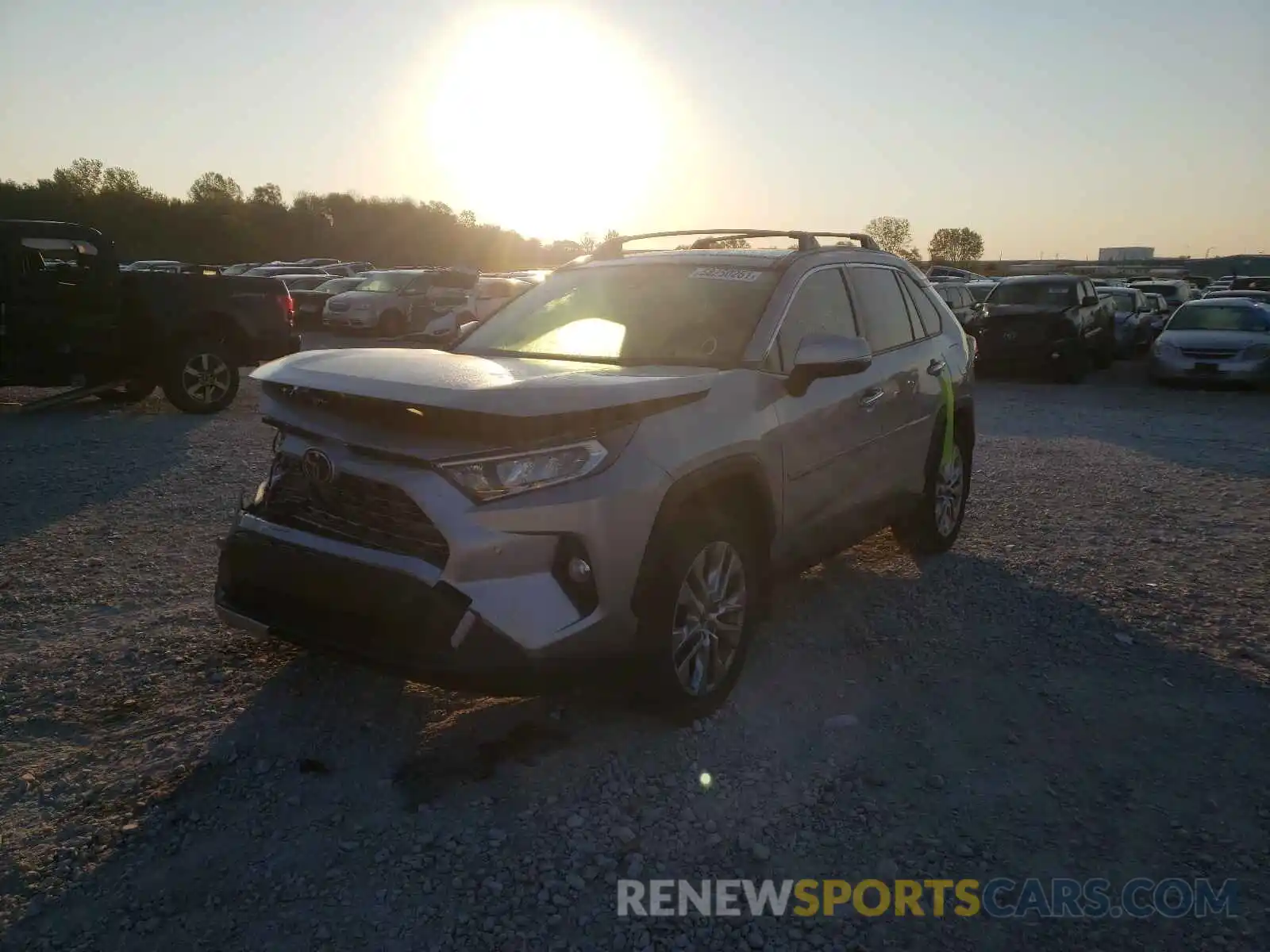 2 Photograph of a damaged car JTMN1RFV9KD521580 TOYOTA RAV4 2019